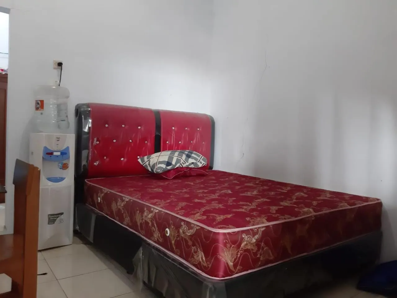 Bedroom, Bed in OYO Life 2884 Wisma Jatnika Syariah