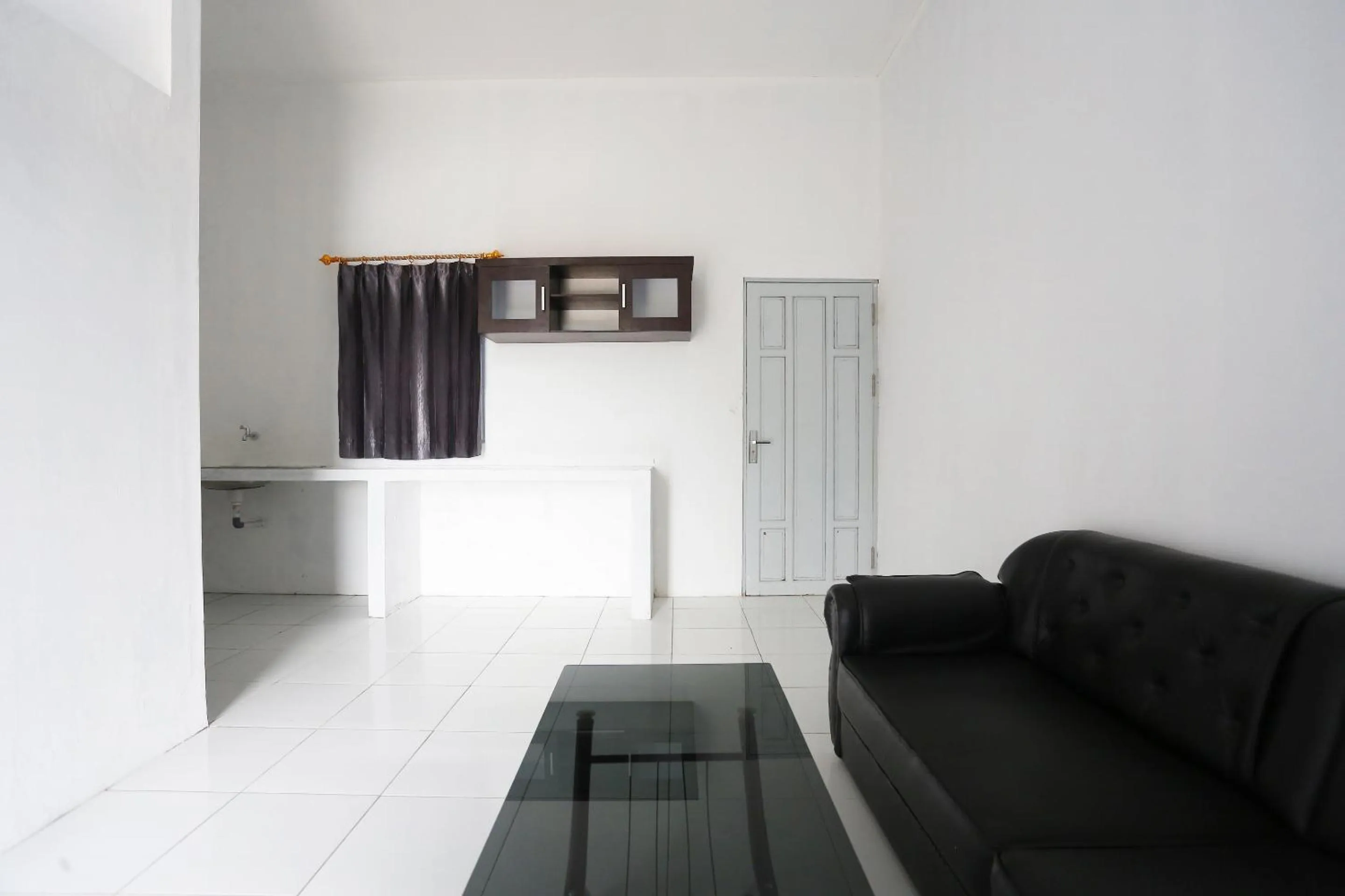 Seating area in RedDoorz near Universitas Palangkaraya 2