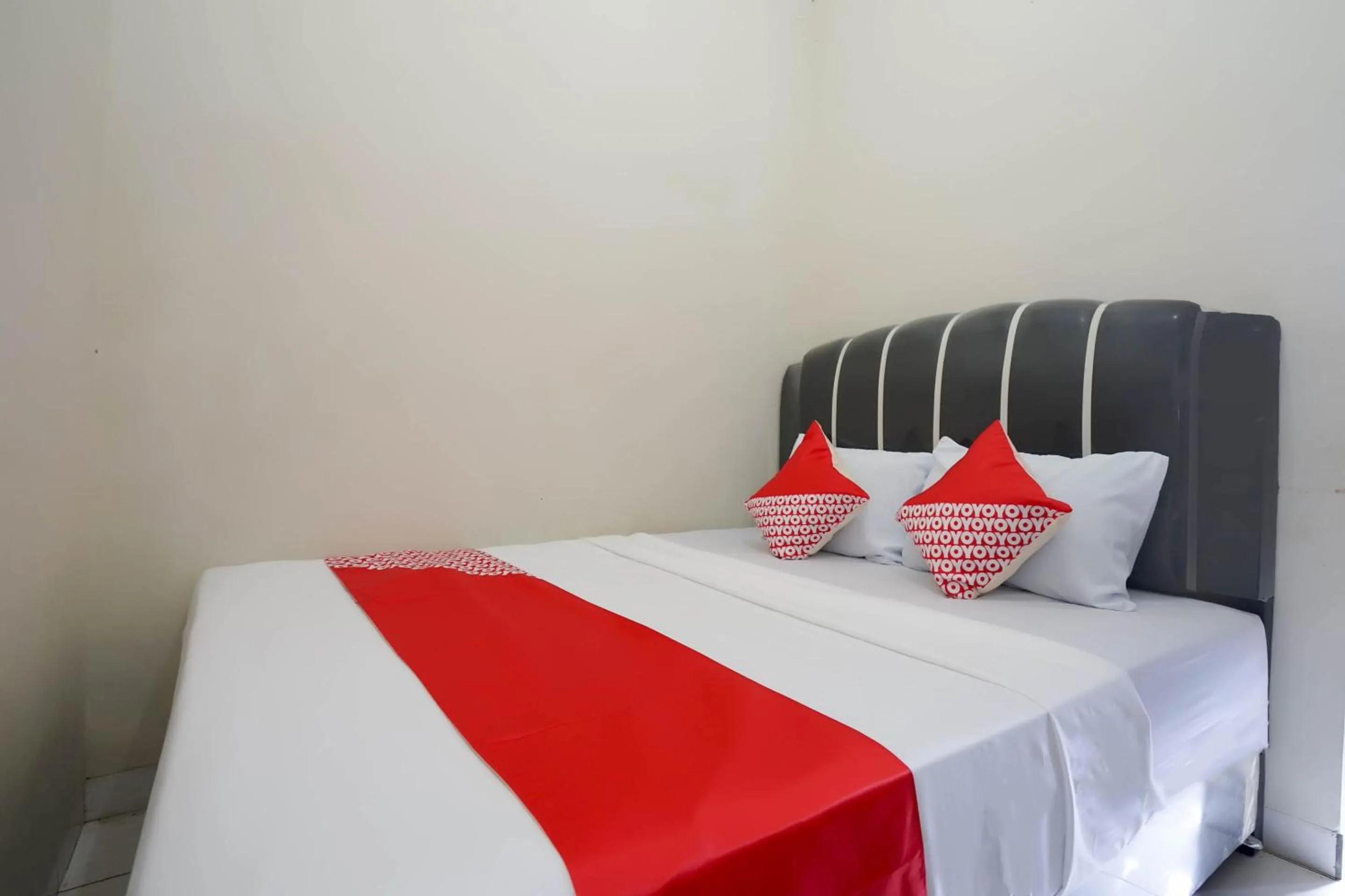 Bedroom, Bed in OYO Life 2874 Berlian Residence