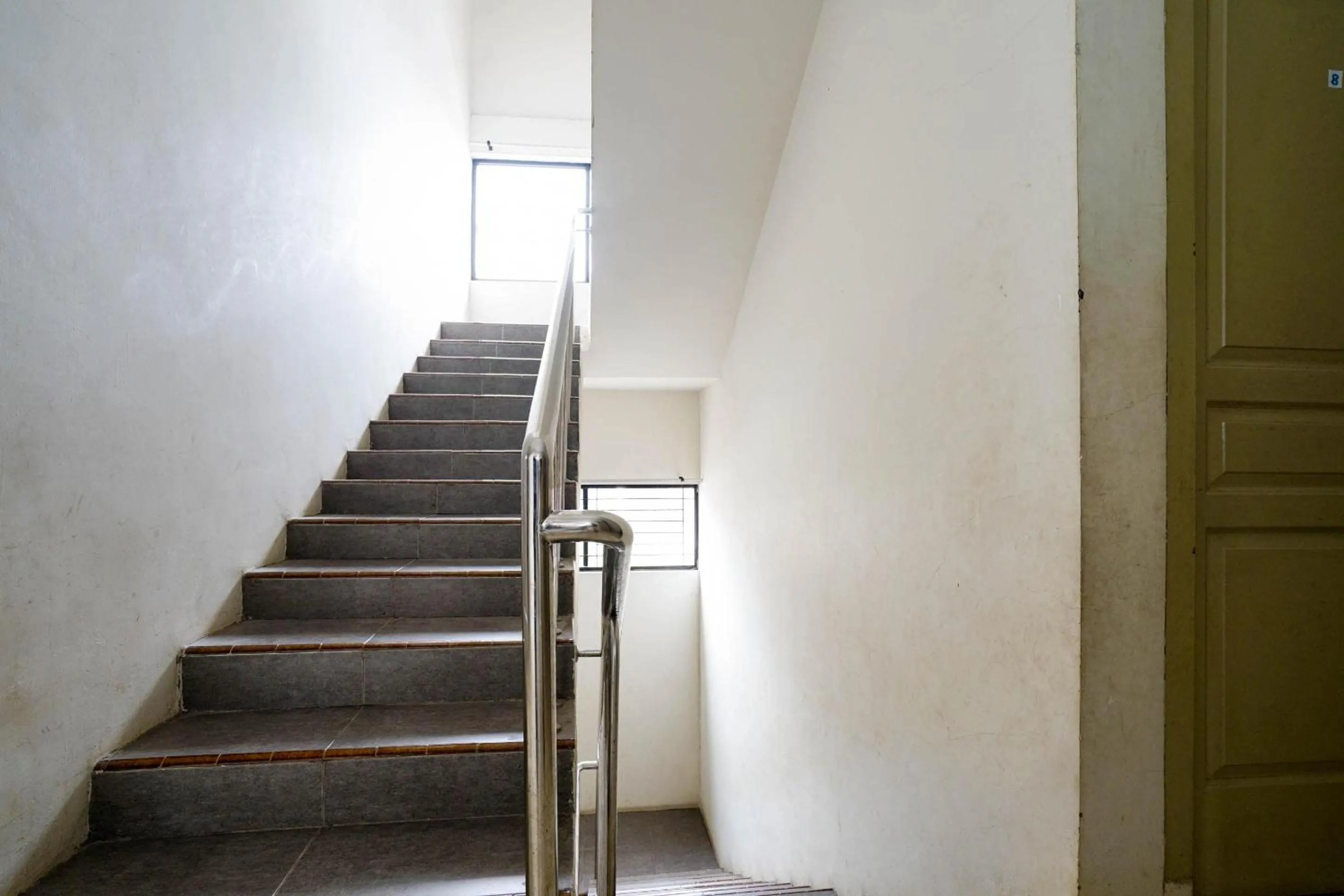 Lobby or reception in OYO Life 2874 Berlian Residence