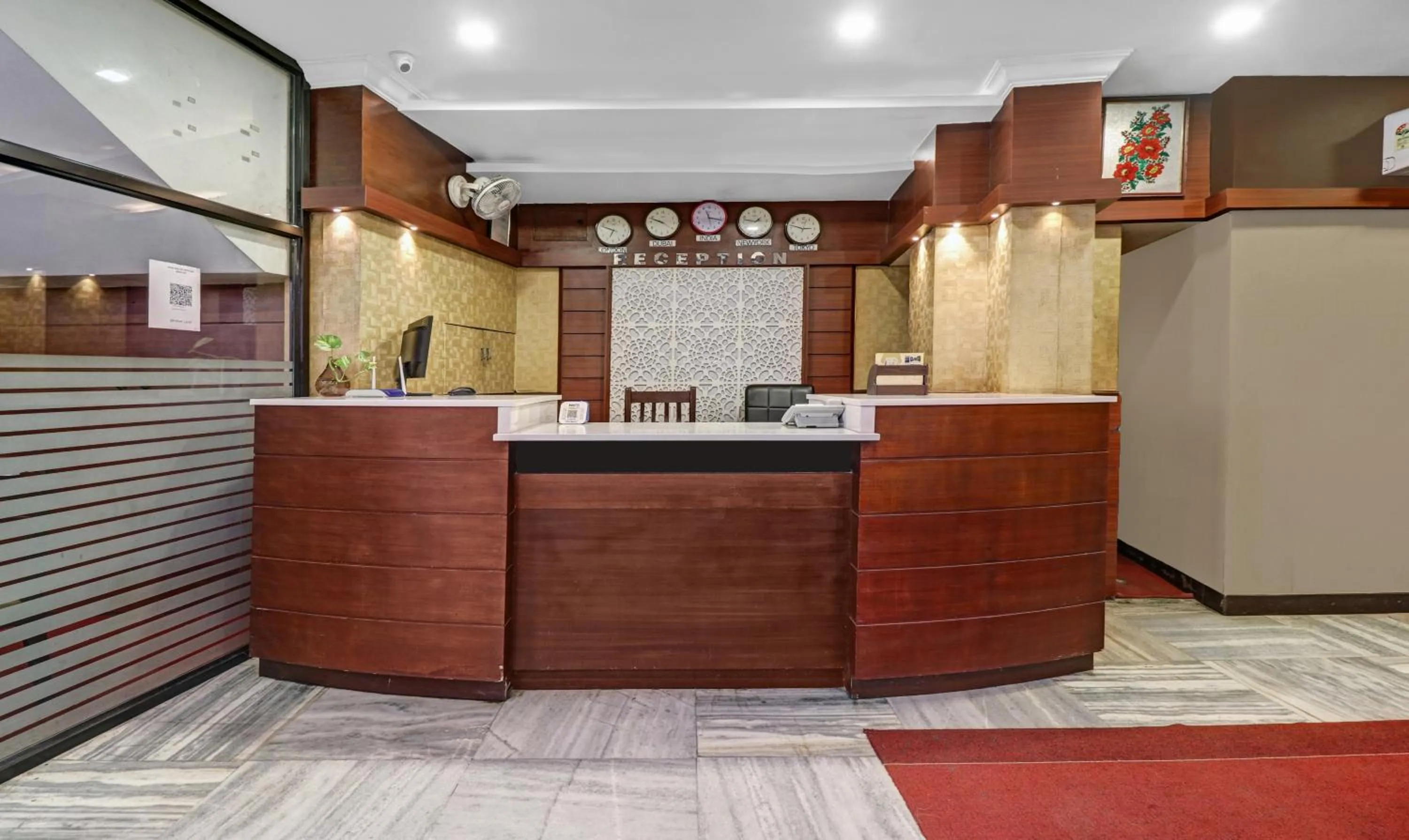 Lobby or reception in Treebo Darwesh Residency - 500m from Railway Station