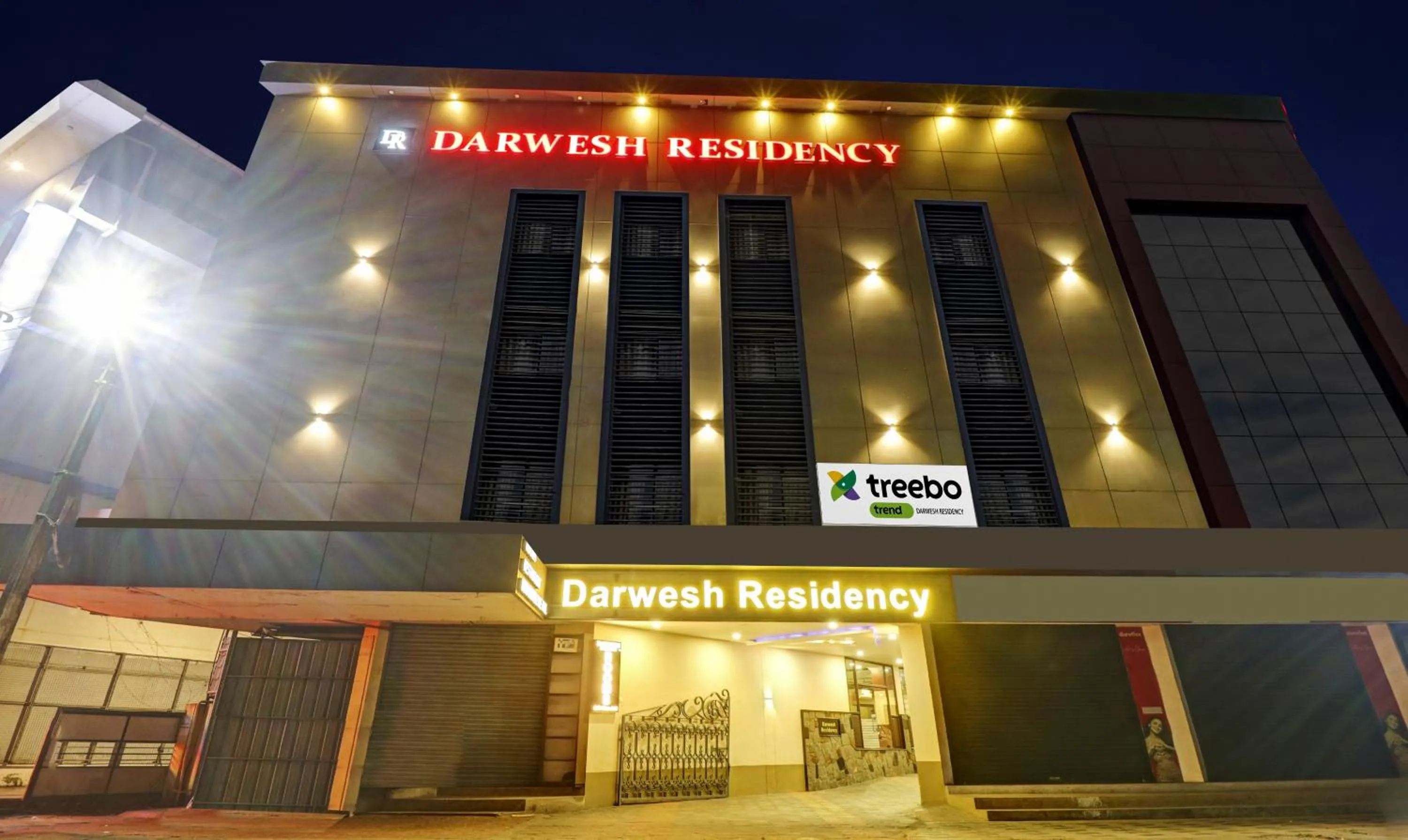 Property building in Treebo Darwesh Residency - 500m from Railway Station