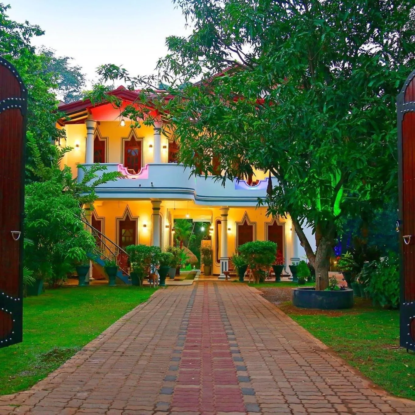 Property building in Hotel River Front
