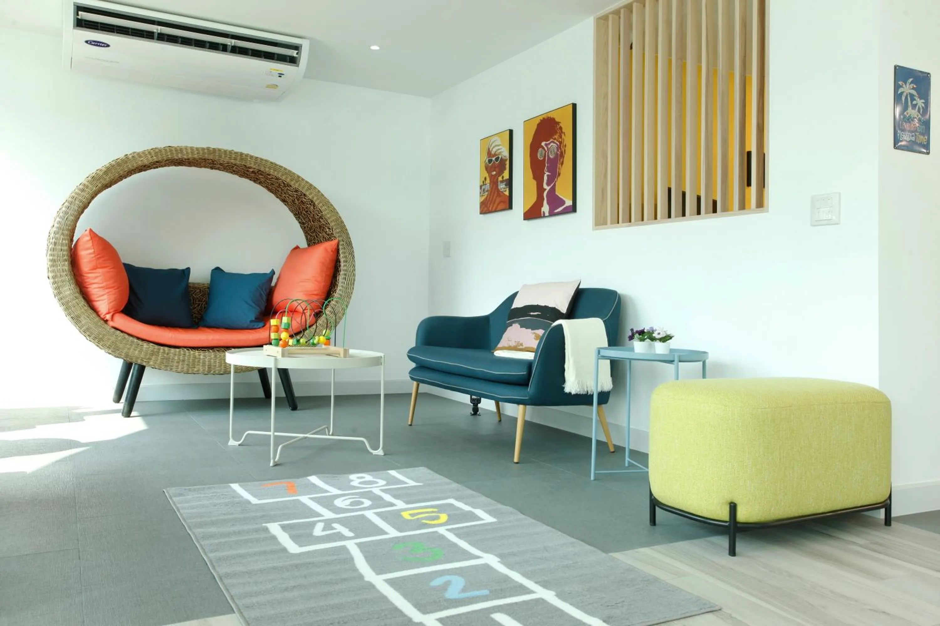 Seating area in Port Canary Airport Hotel