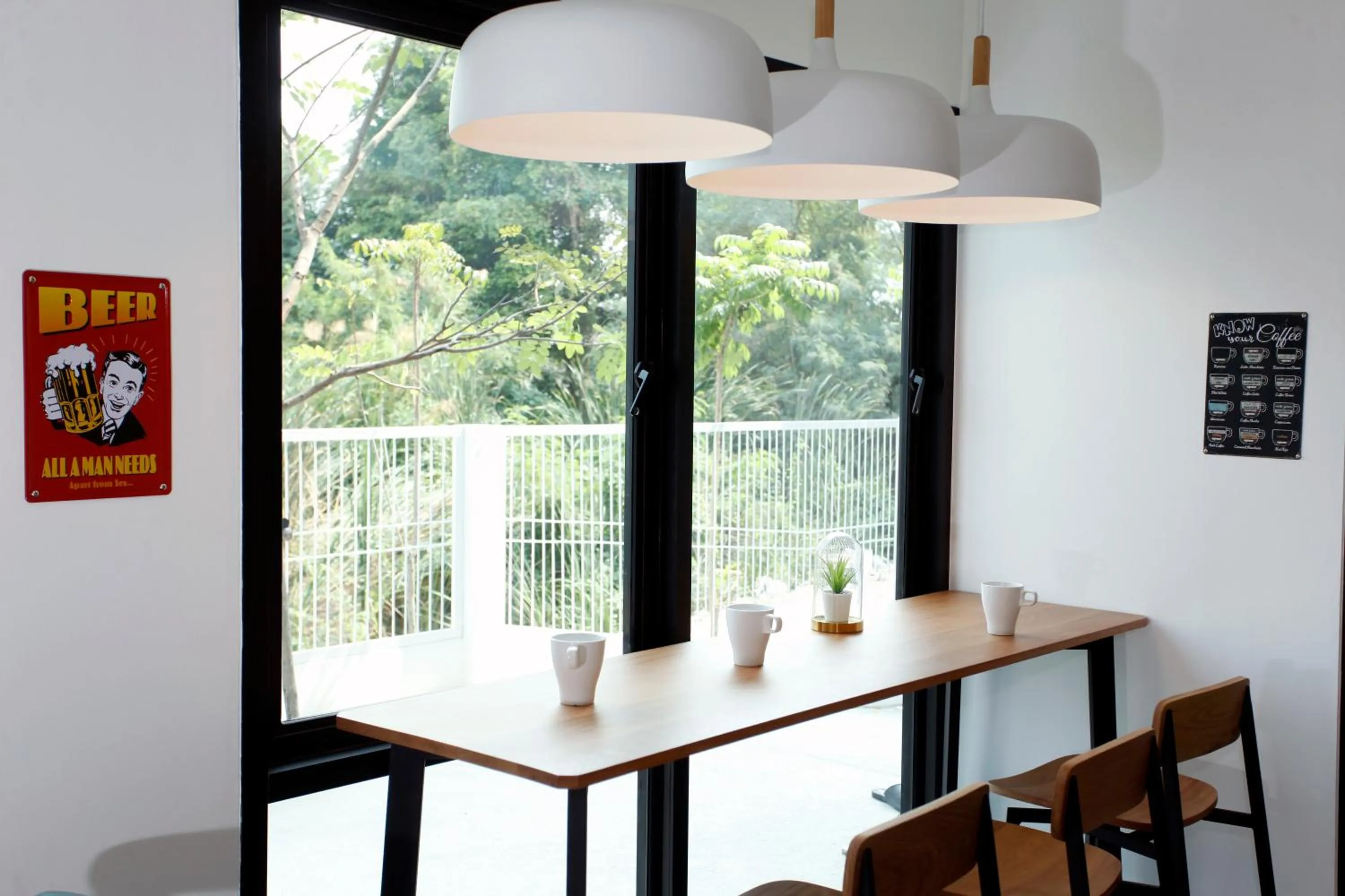 Restaurant/places to eat in Port Canary Airport Hotel