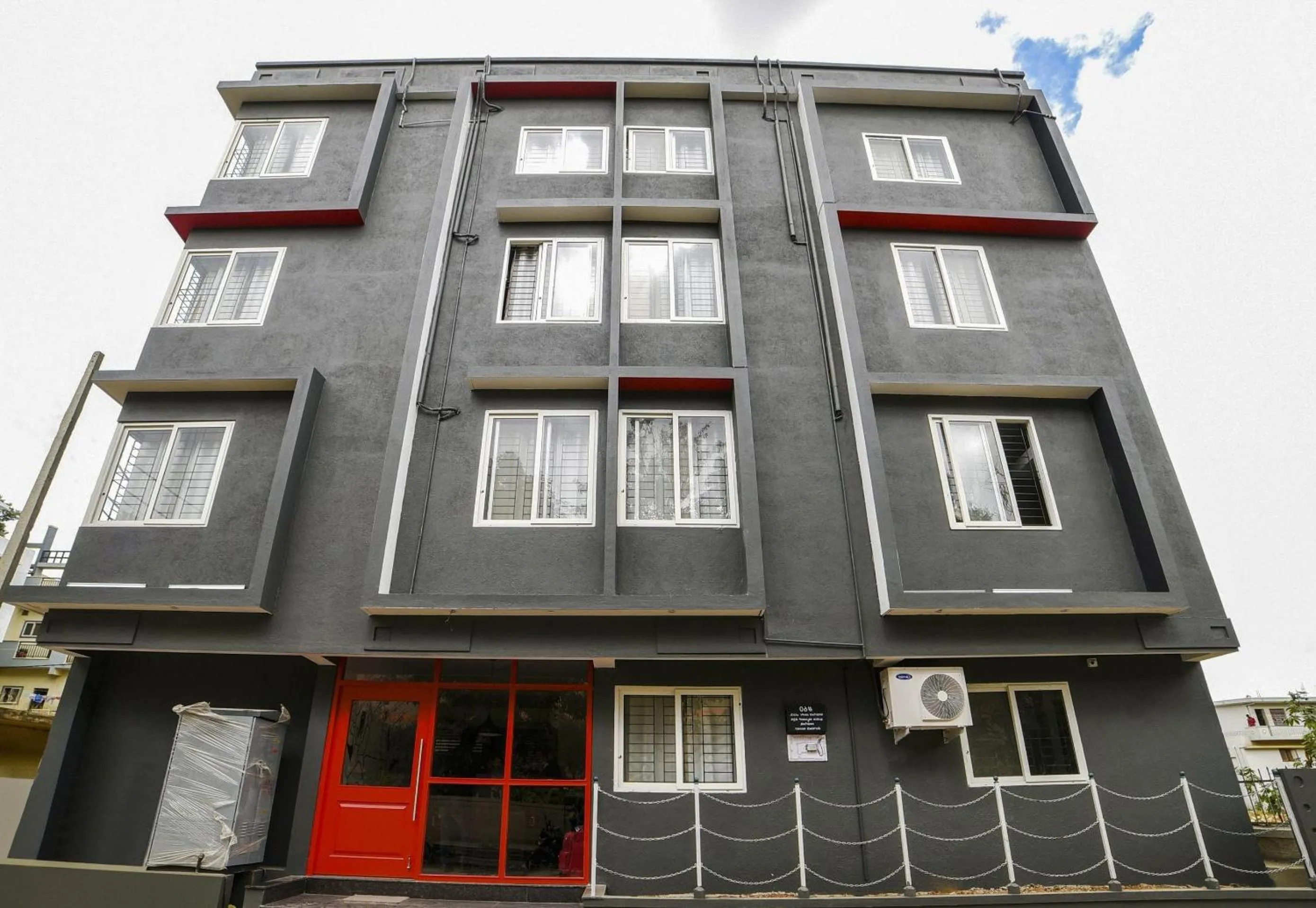 Facade/entrance in Townhouse Sarvar Hospitality Near Ascendas Park Square Mall