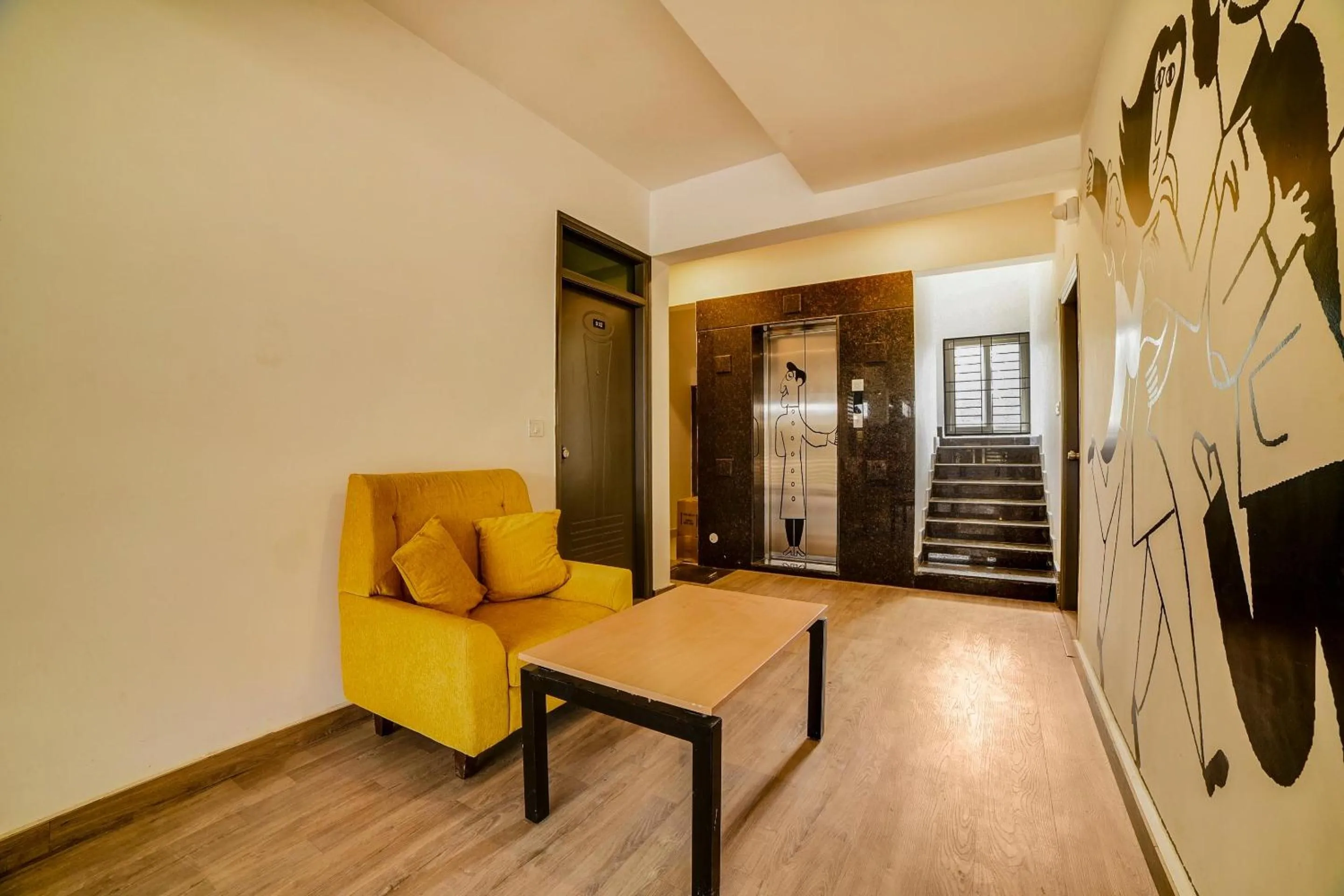 Lobby or reception in Townhouse Sarvar Hospitality Near Ascendas Park Square Mall