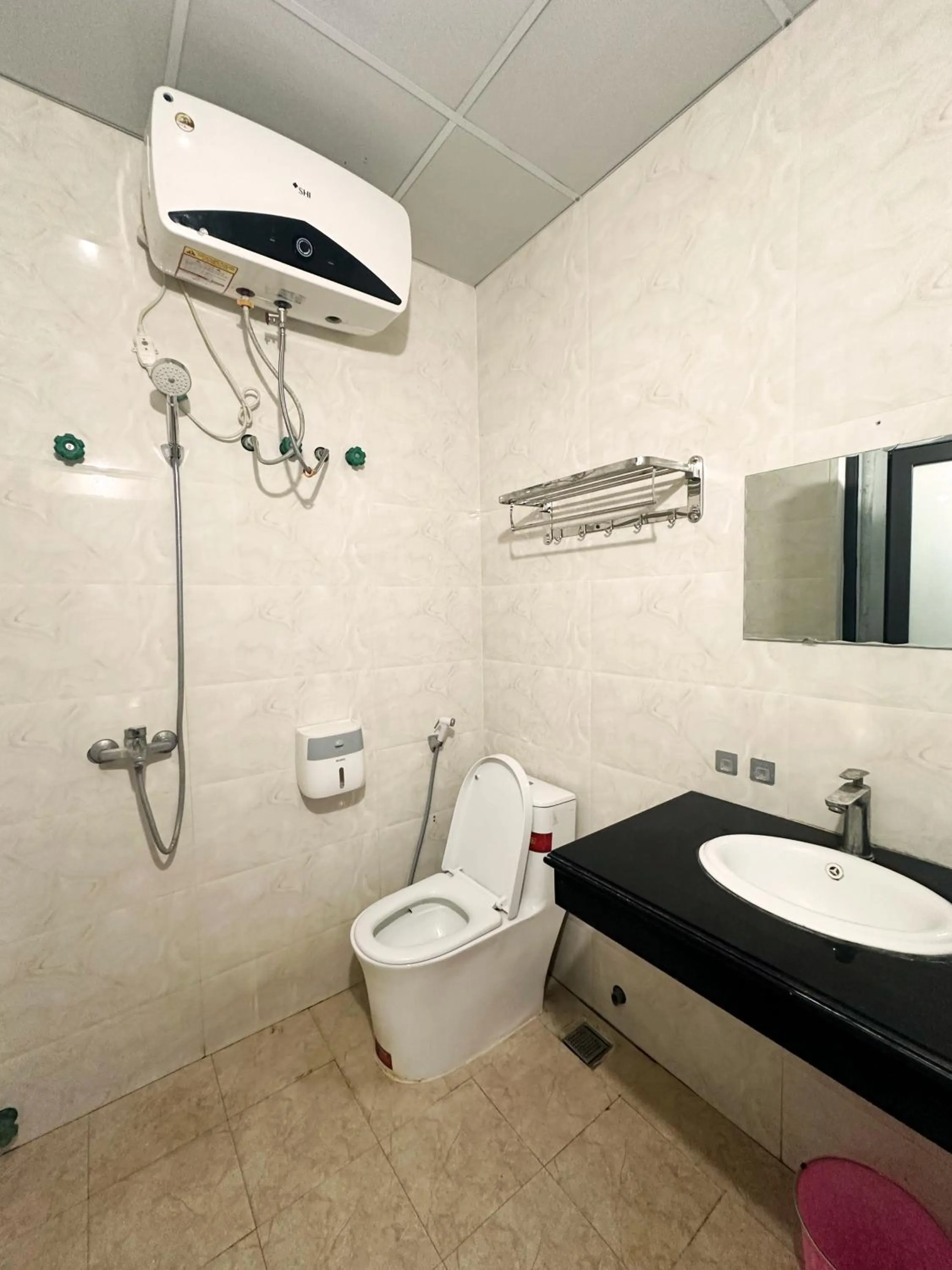 Shower in Ha Giang Ali Hostel