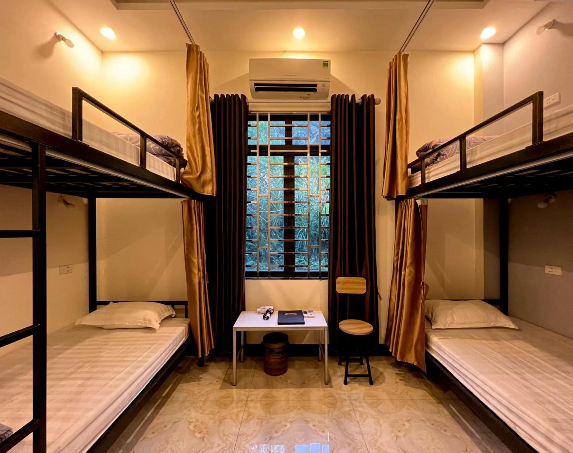 Photo of the whole room, Bed in Ha Giang Ali Hostel