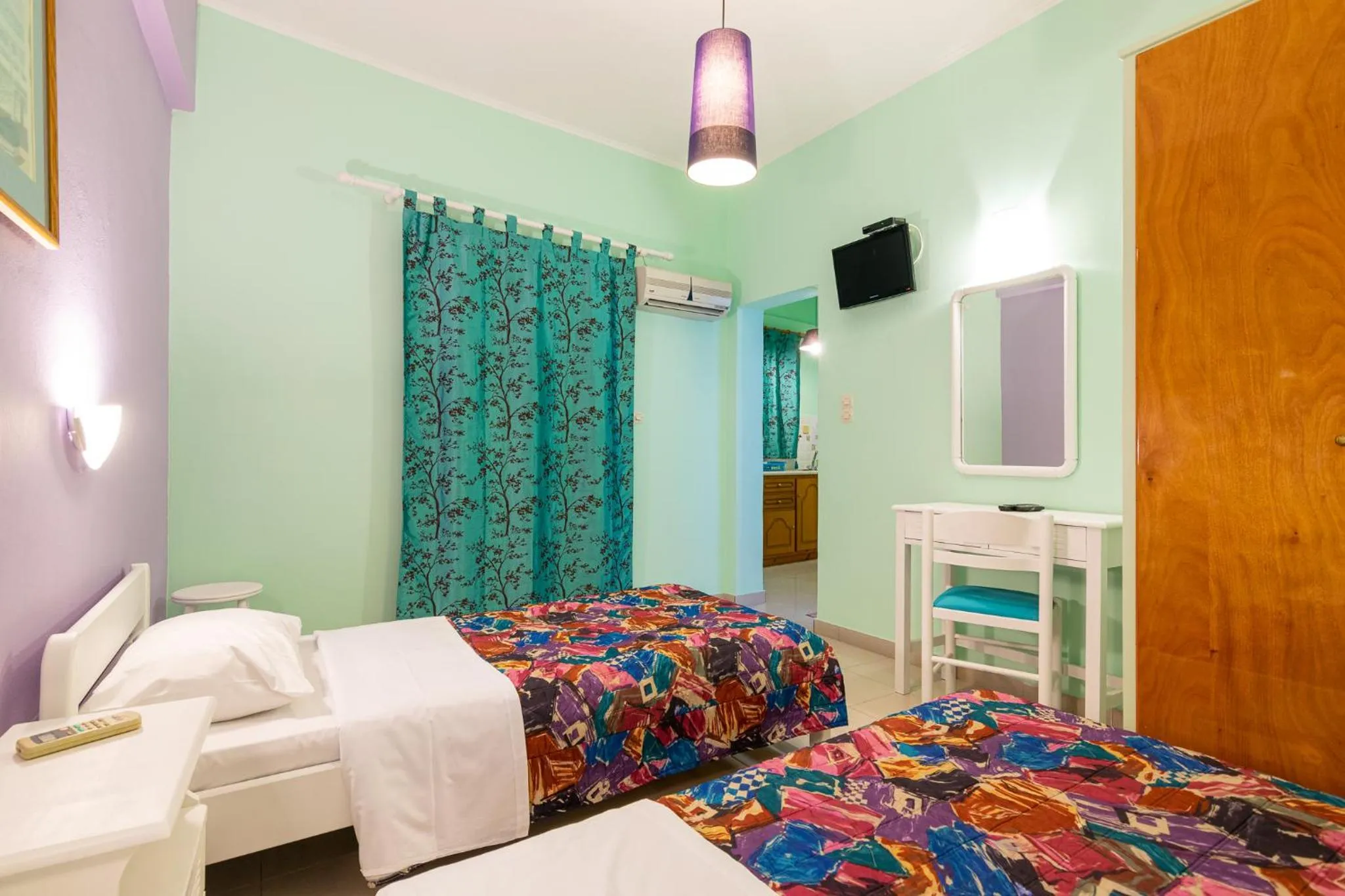 Bed in Ni-Mar Studios & Apartments