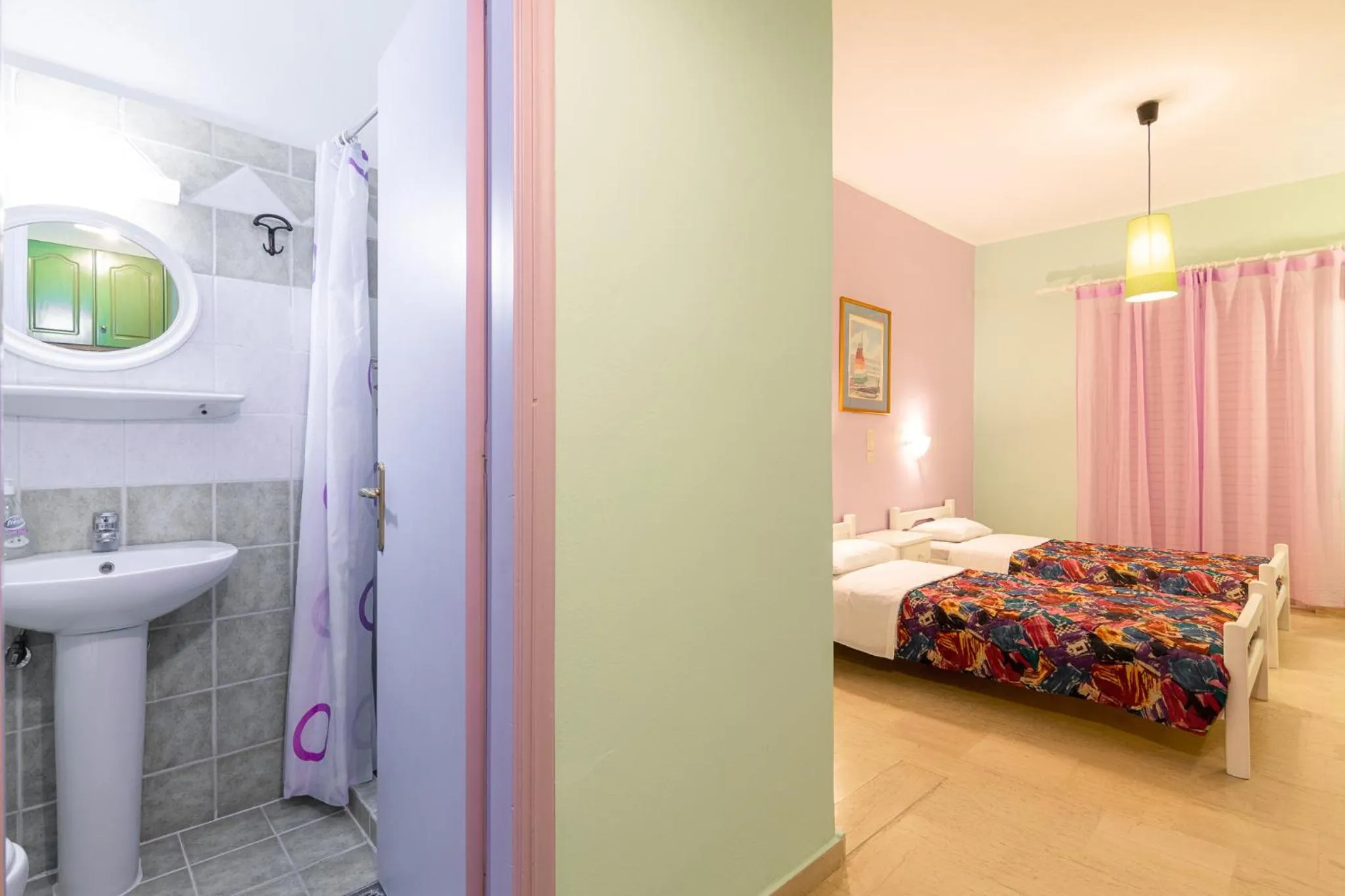 Bathroom in Ni-Mar Studios & Apartments