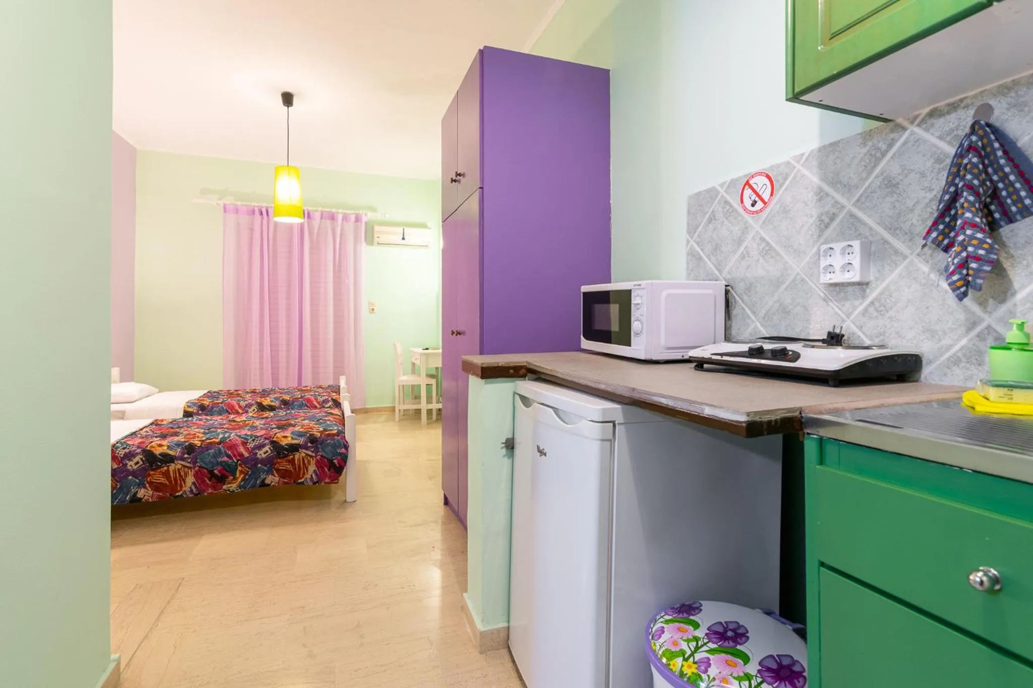 Bed in Ni-Mar Studios & Apartments