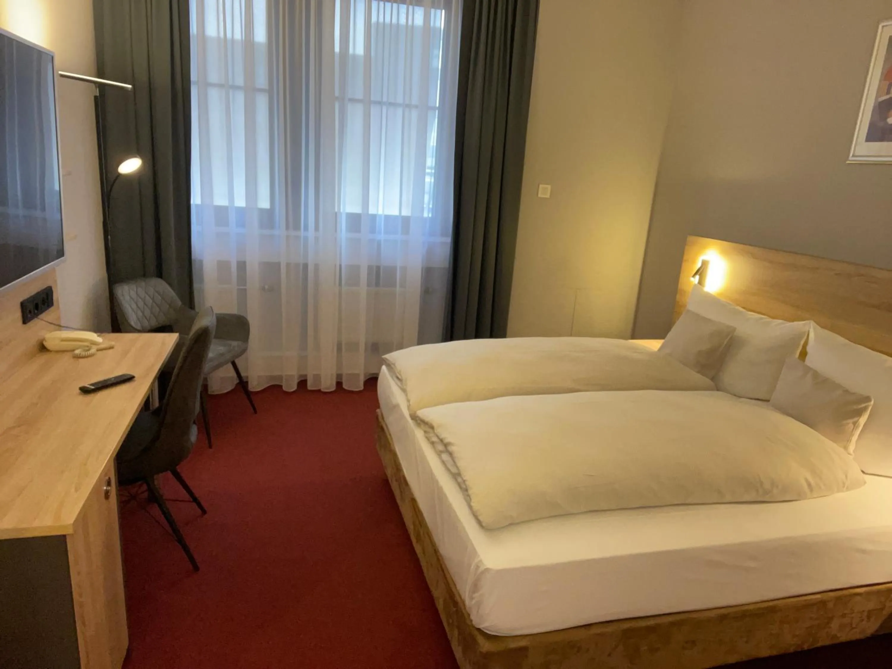 Photo of the whole room, Bed in Best Western Comfort Business Hotel Düsseldorf-Neuss