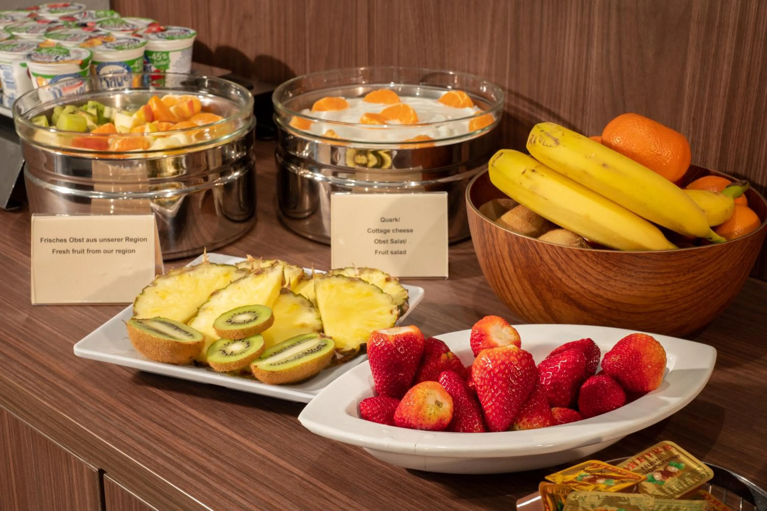 Breakfast in Best Western Comfort Business Hotel Düsseldorf-Neuss
