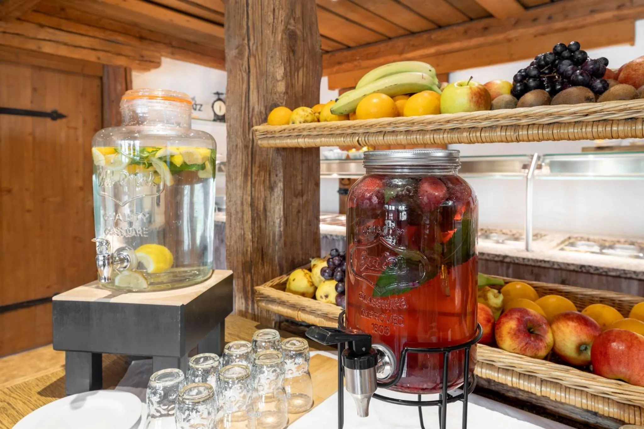 Restaurant/places to eat in Garner Hotel Erlangen Süd by IHG