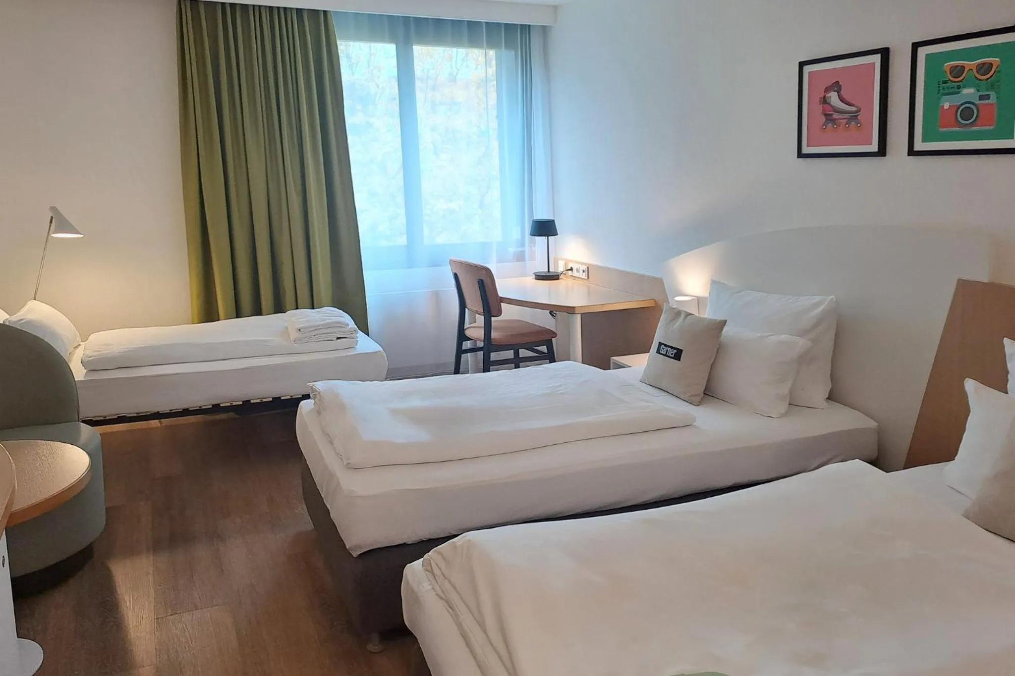 Photo of the whole room, Bed in Garner Hotel Erlangen Süd by IHG