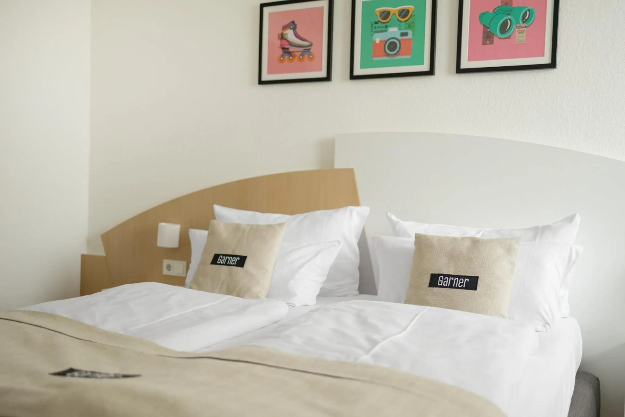 Photo of the whole room, Bed in Garner Hotel Erlangen Süd by IHG