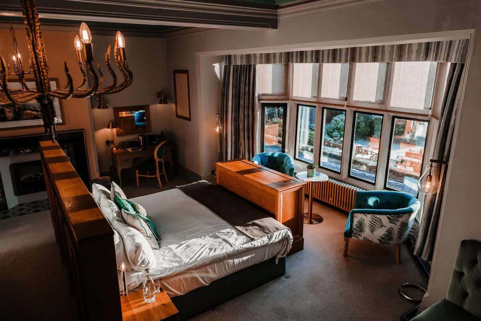 Bedroom, Bed in The Maynard