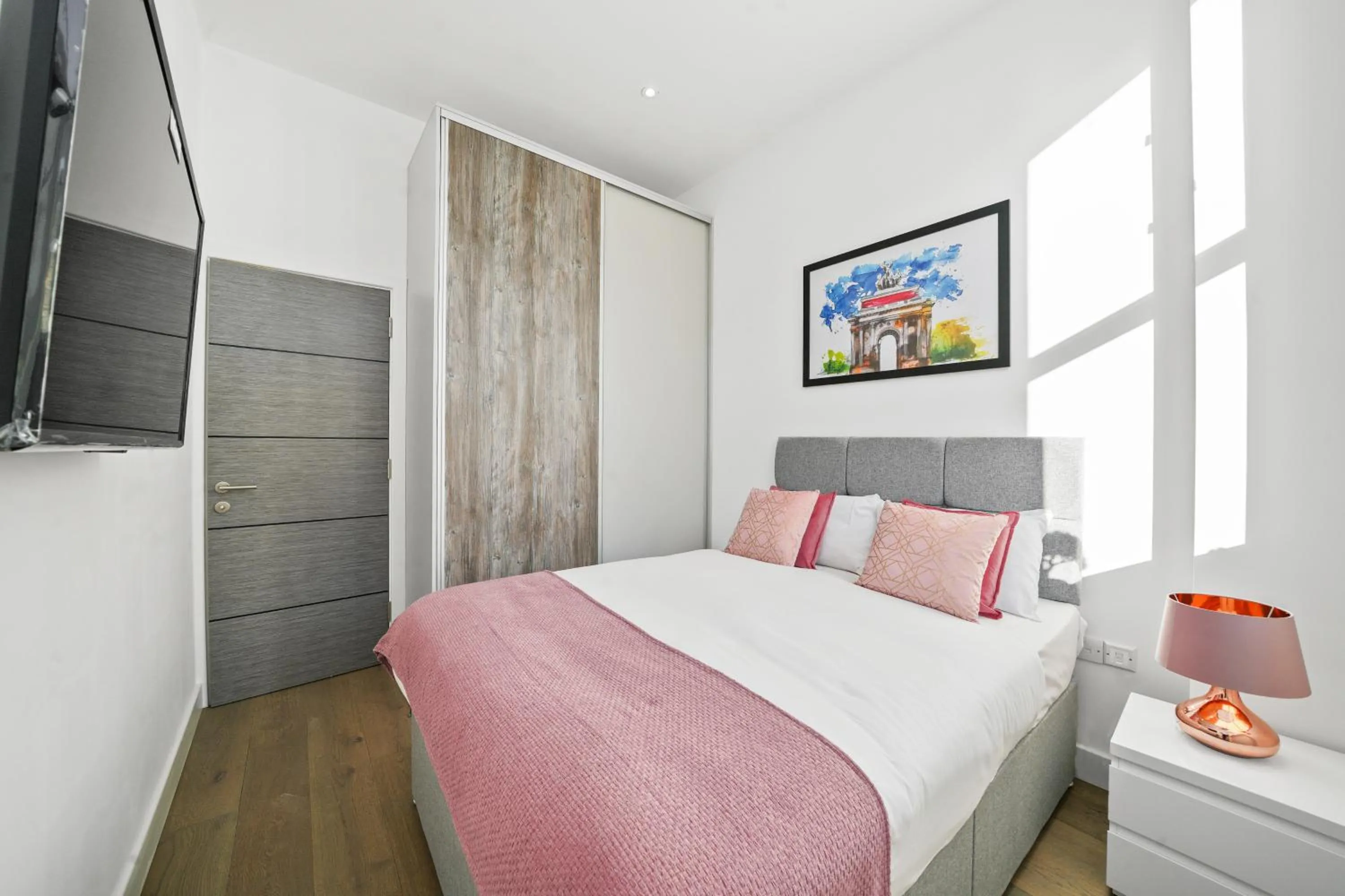 Bedroom, Bed in City Prime Apartments