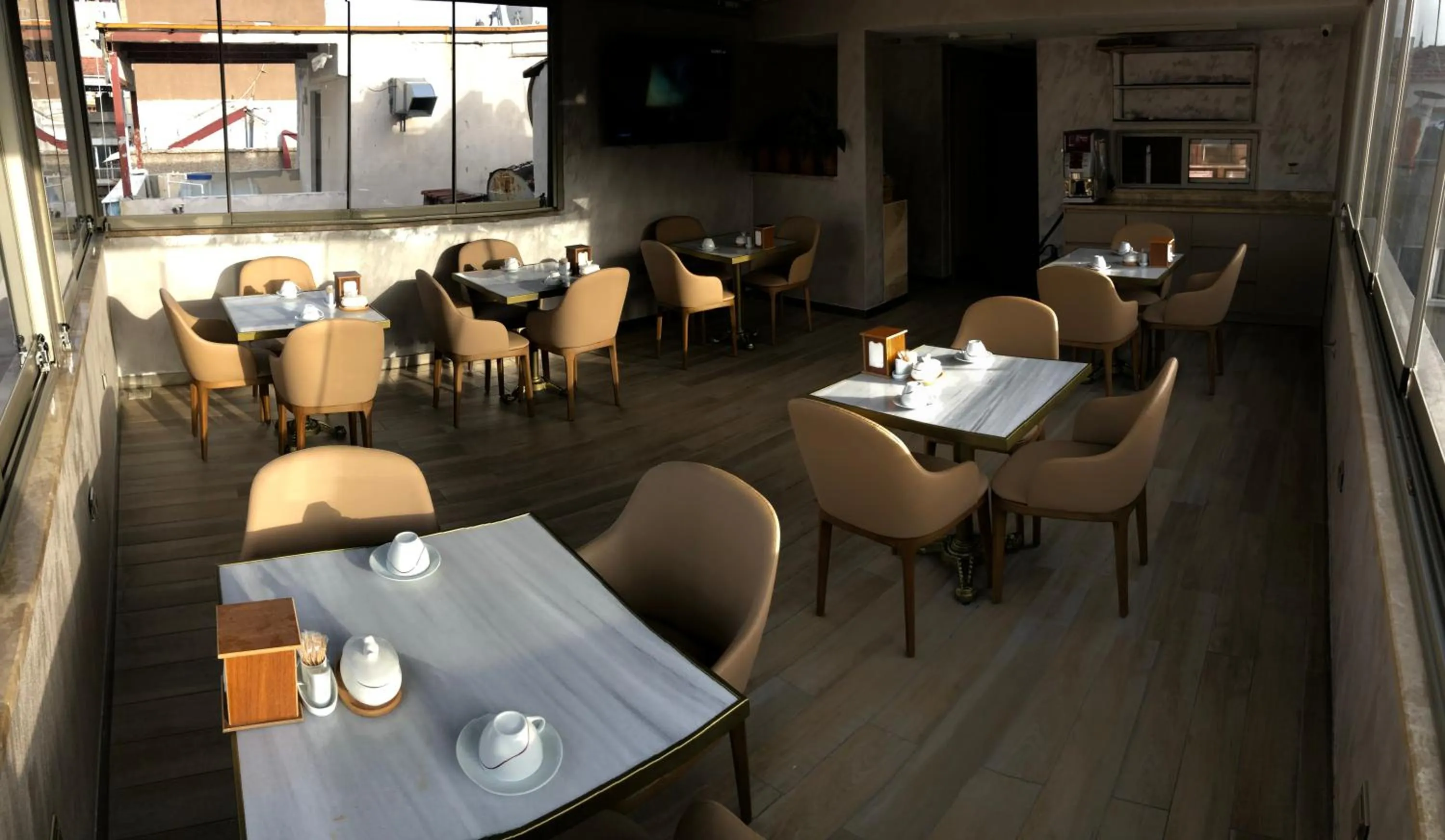 Restaurant/places to eat in X-NELLYİ HOTEL