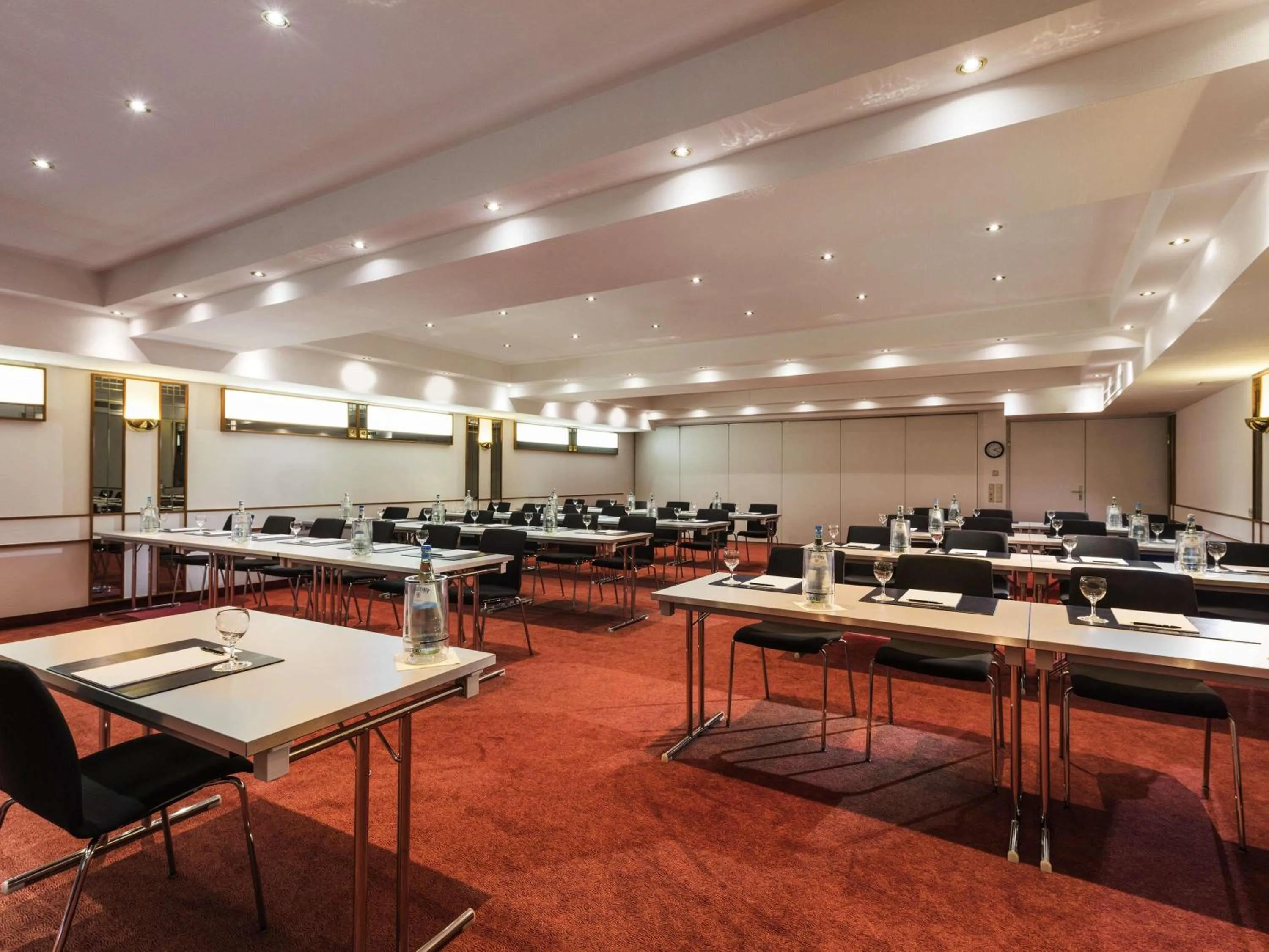 Meeting/conference room in ibis Styles Offenburg City
