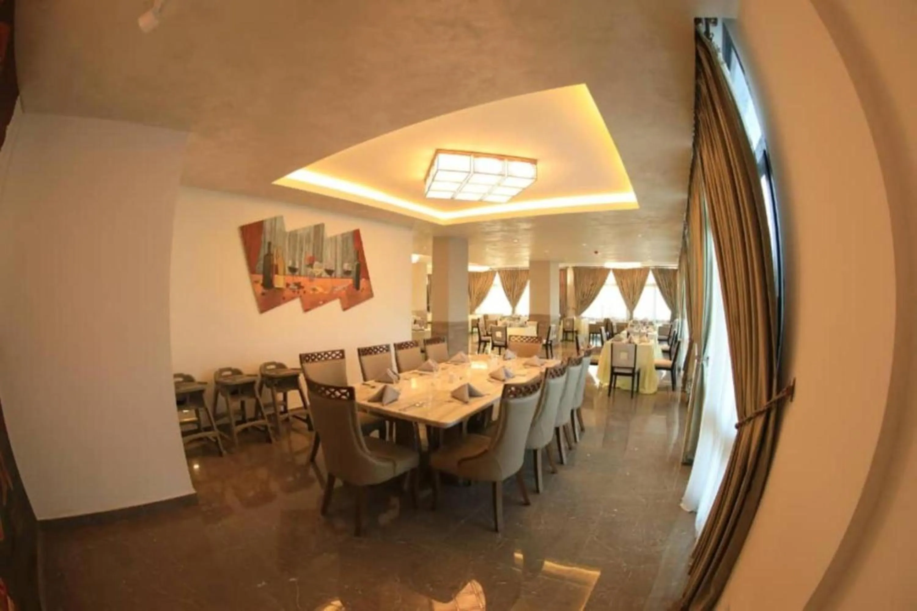 Restaurant/places to eat in ELGEL Hotel and Spa