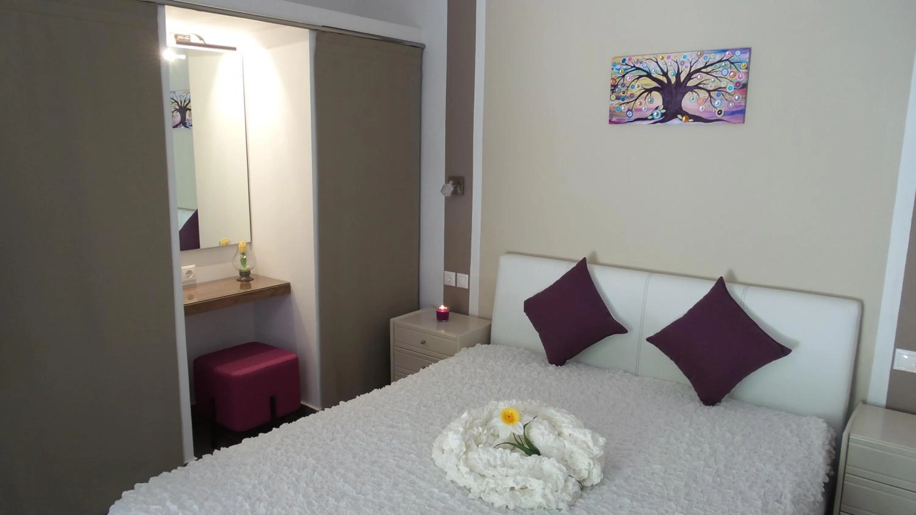 Large Two-Bedroom Apartment in House Roula