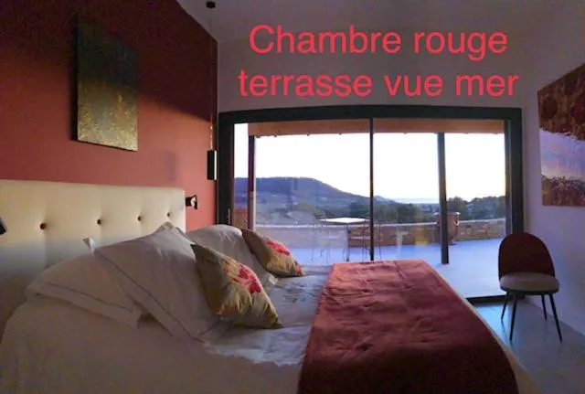 Bed in VILLA PADI La Cadière d'Azur