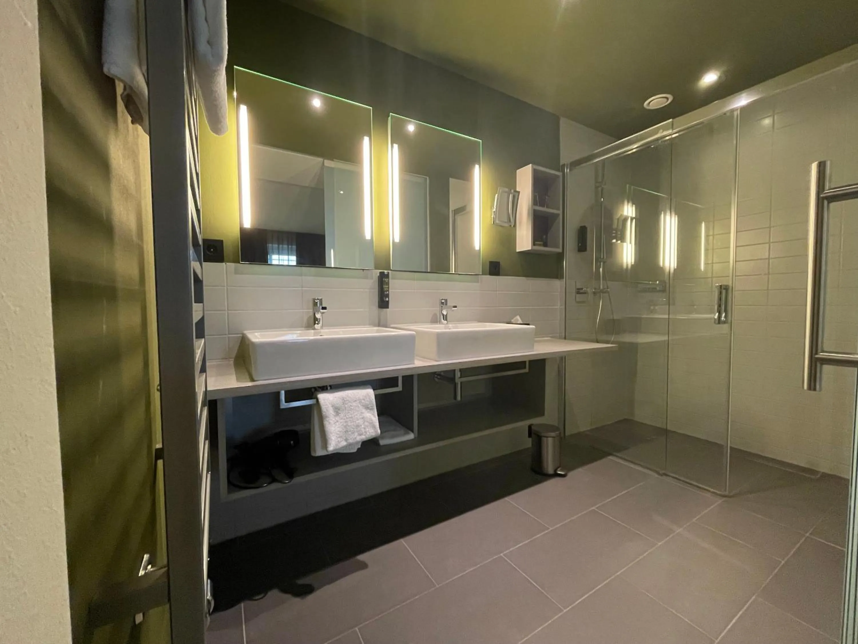 Shower in Schlosshotel Monrepos