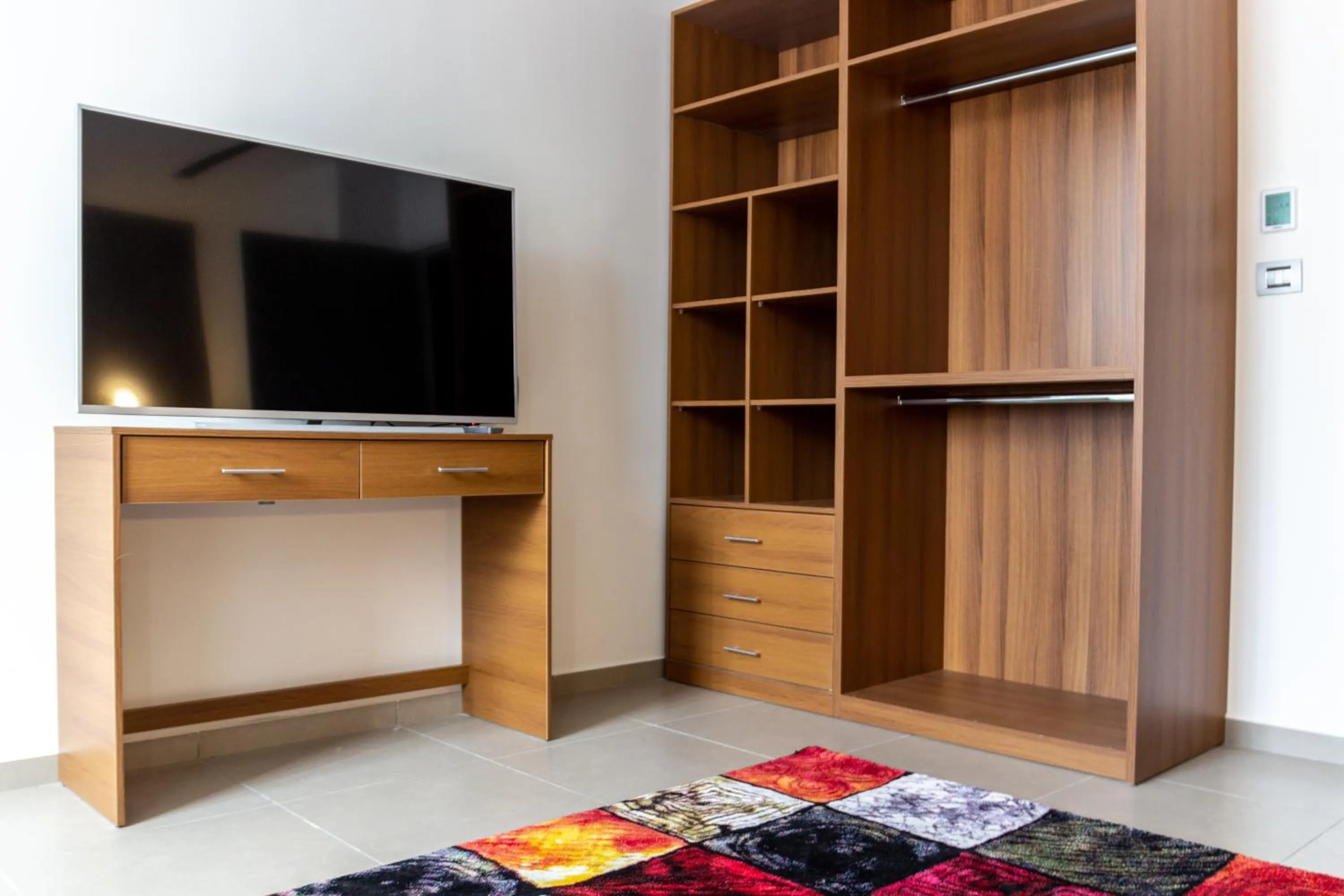 TV and multimedia in Amwaj Apartments