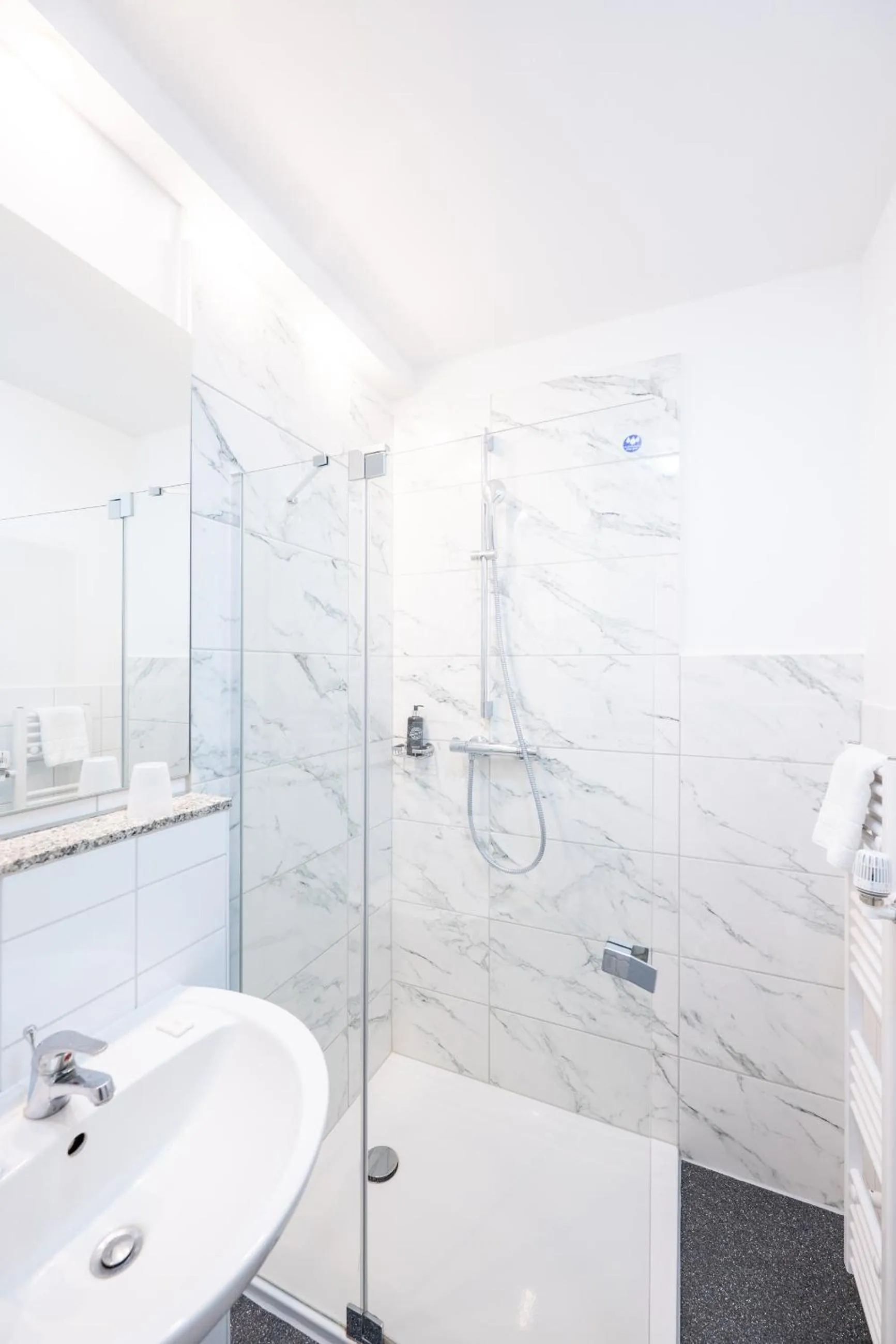 Shower in Hotel Hanseport Hamburg