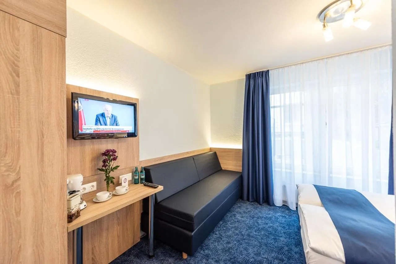 Bed in Hotel Hanseport Hamburg