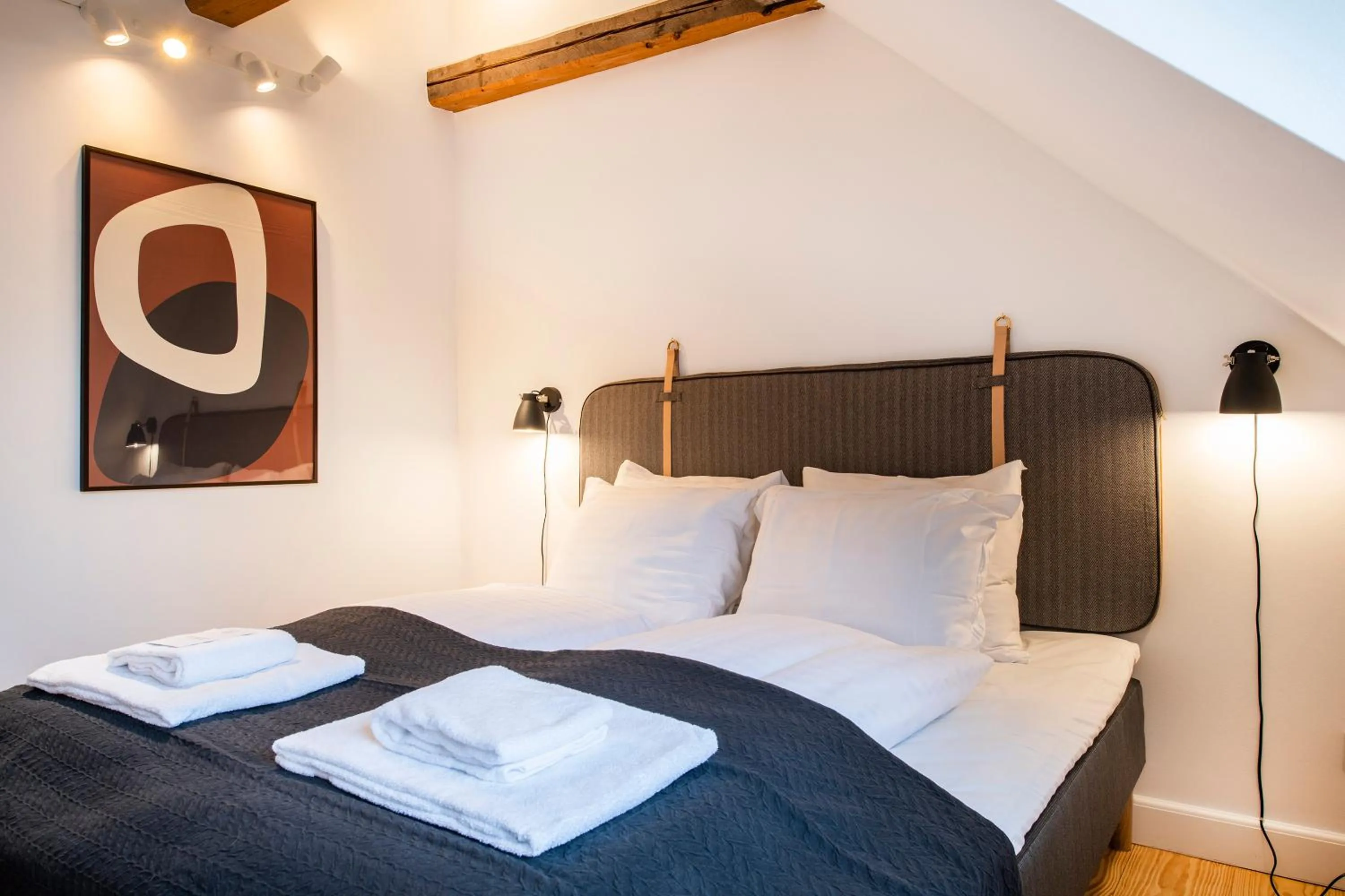 Bedroom, Bed in Town Hall Penthouse by Daniel&Jacob's