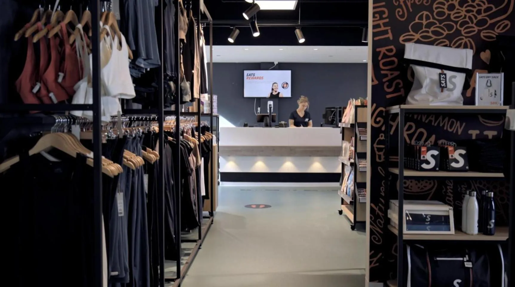 Fitness centre/facilities in Town Hall Penthouse by Daniel&Jacob's