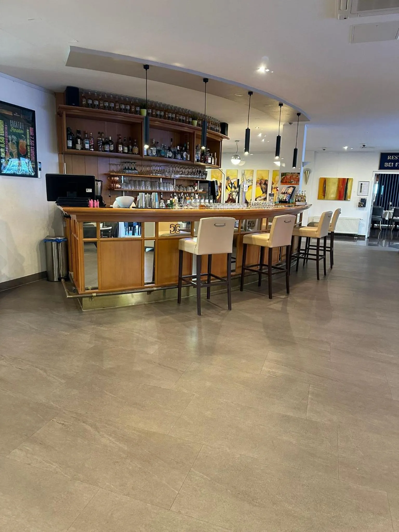 Lounge or bar in City Hotel Frankfurt Bad Vilbel