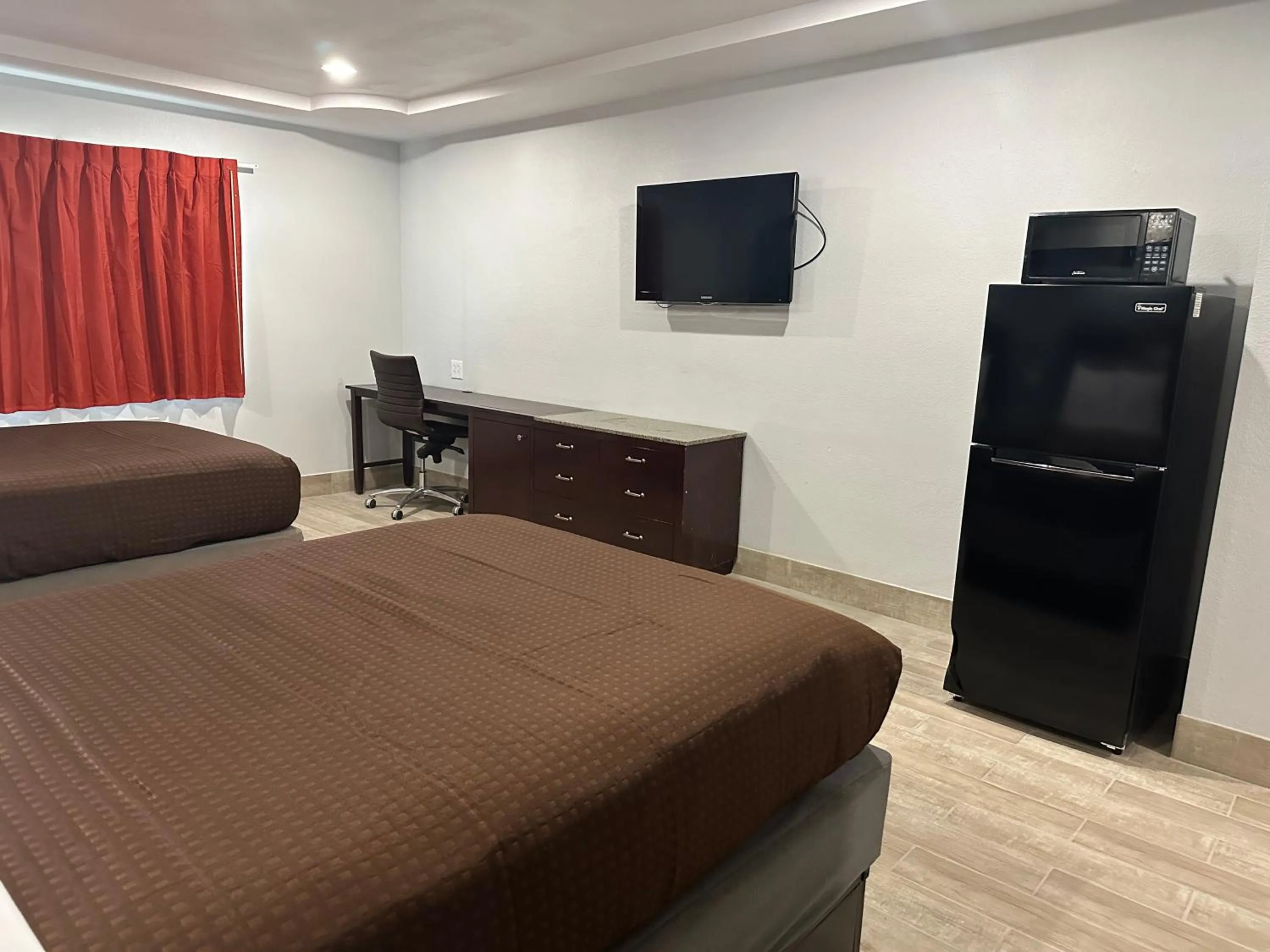 Bed in Executive Inn