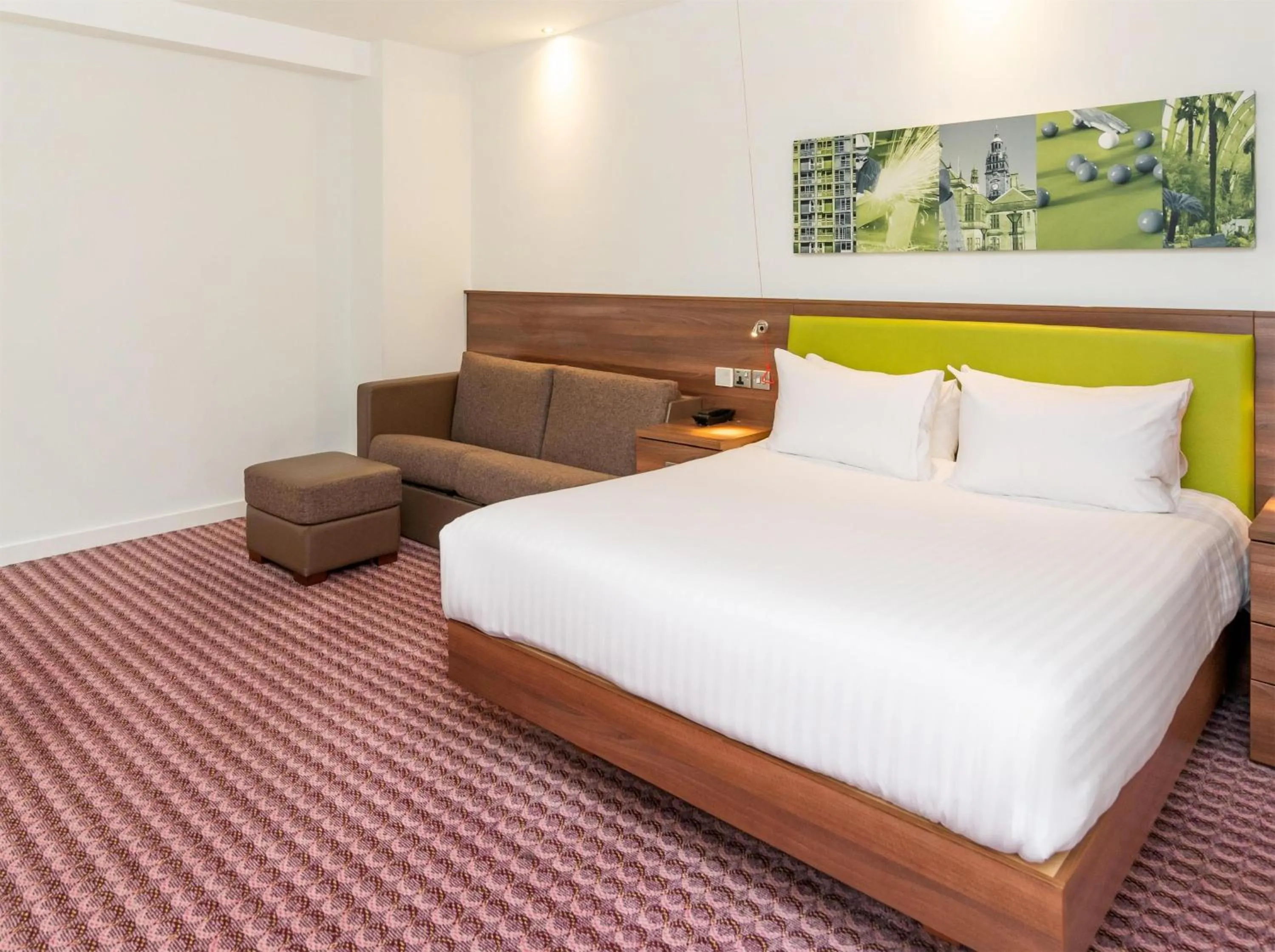 Living room, Bed in Hampton by Hilton Sheffield