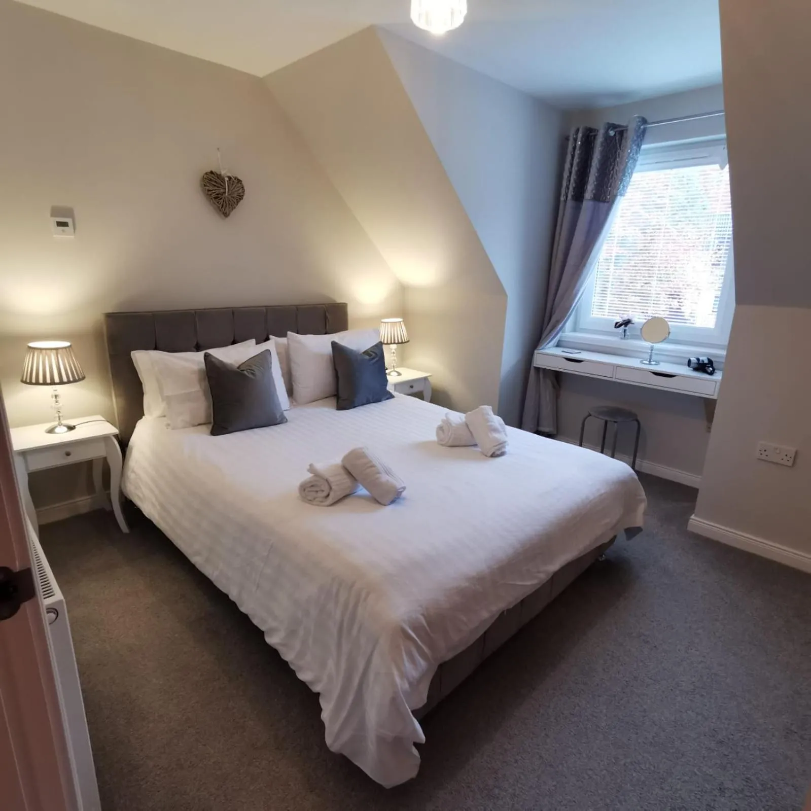 Two-Bedroom Apartment in Number 27