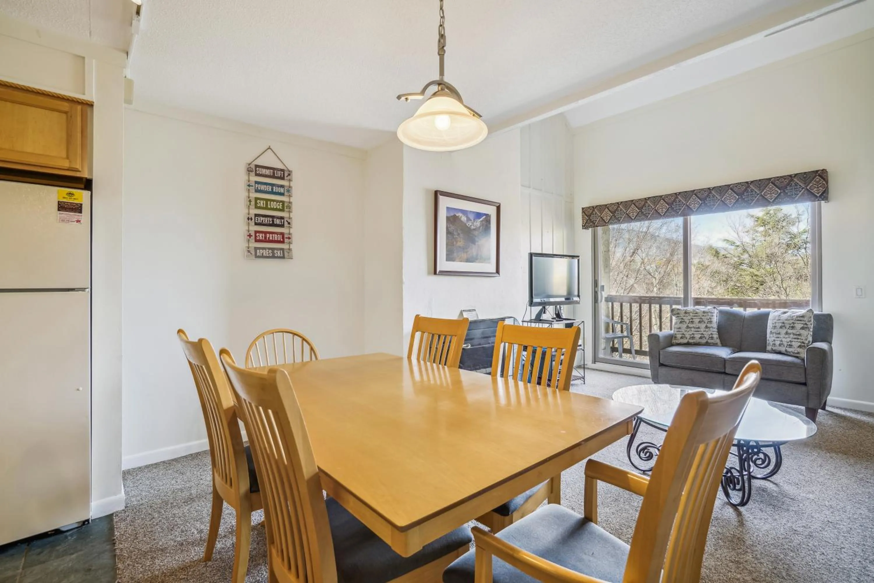 Dining area in Three bedroom condo, Ski home Whiffletree E7