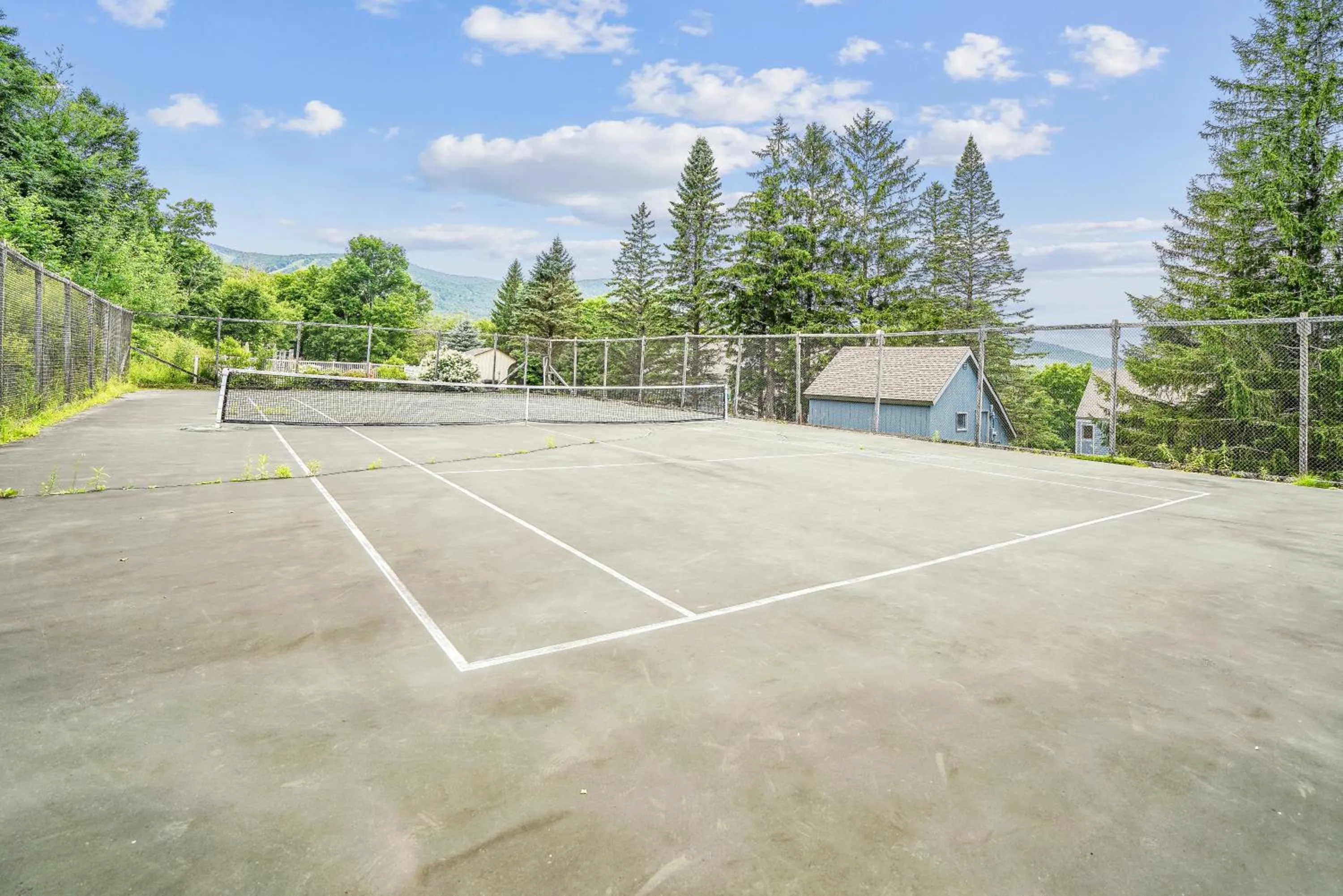 Tennis court in Three bedroom condo, Ski home Whiffletree E7