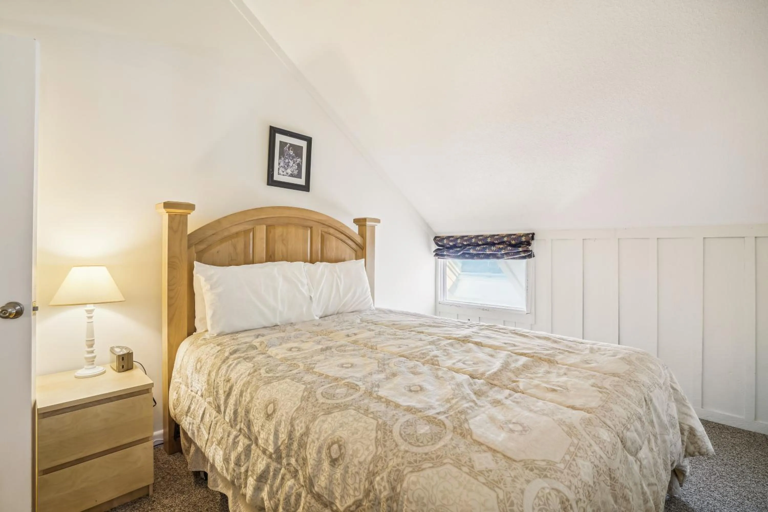 Bed in Three bedroom condo, Ski home Whiffletree E7