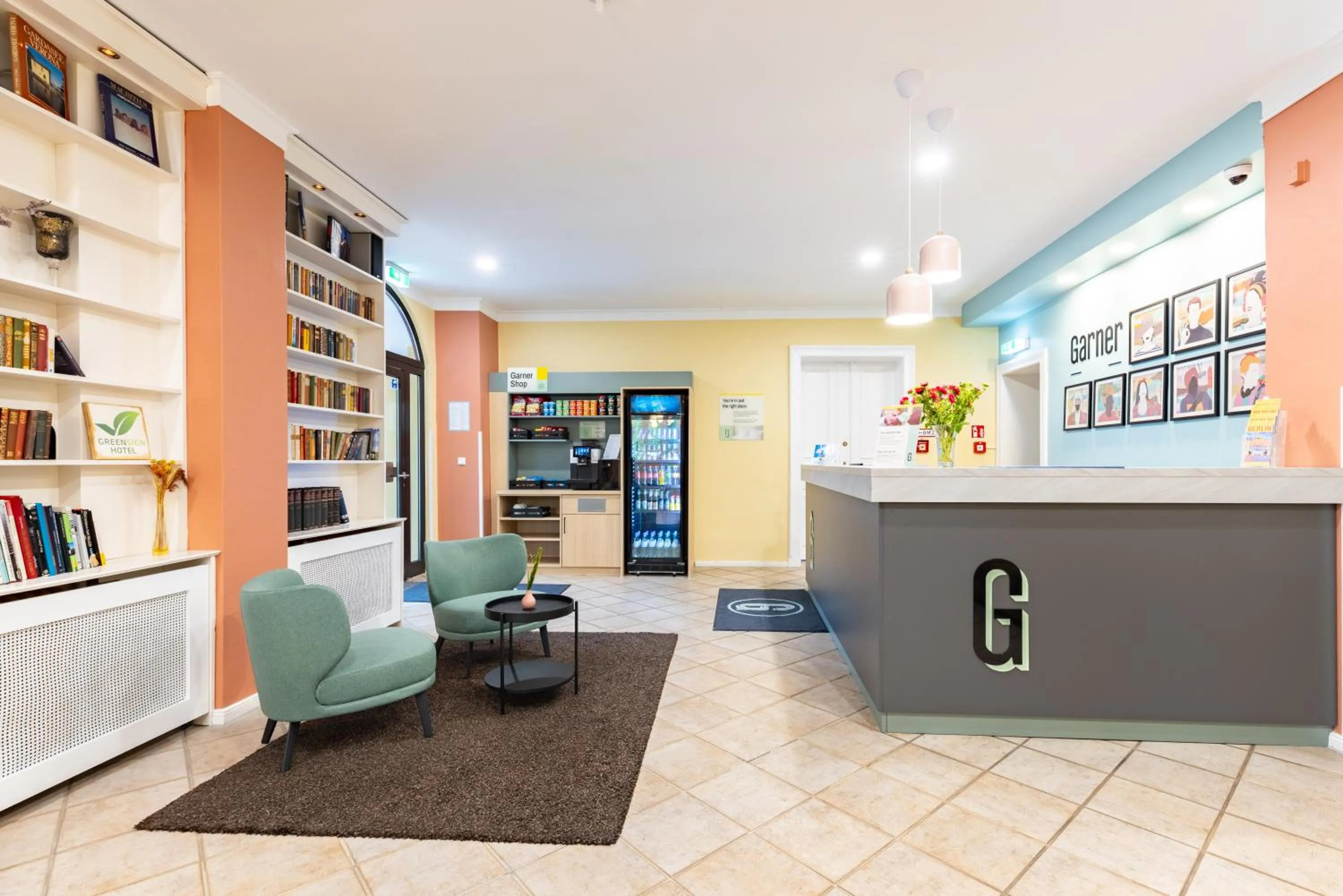 Lobby or reception in Garner Hotel Berlin - Messe by IHG