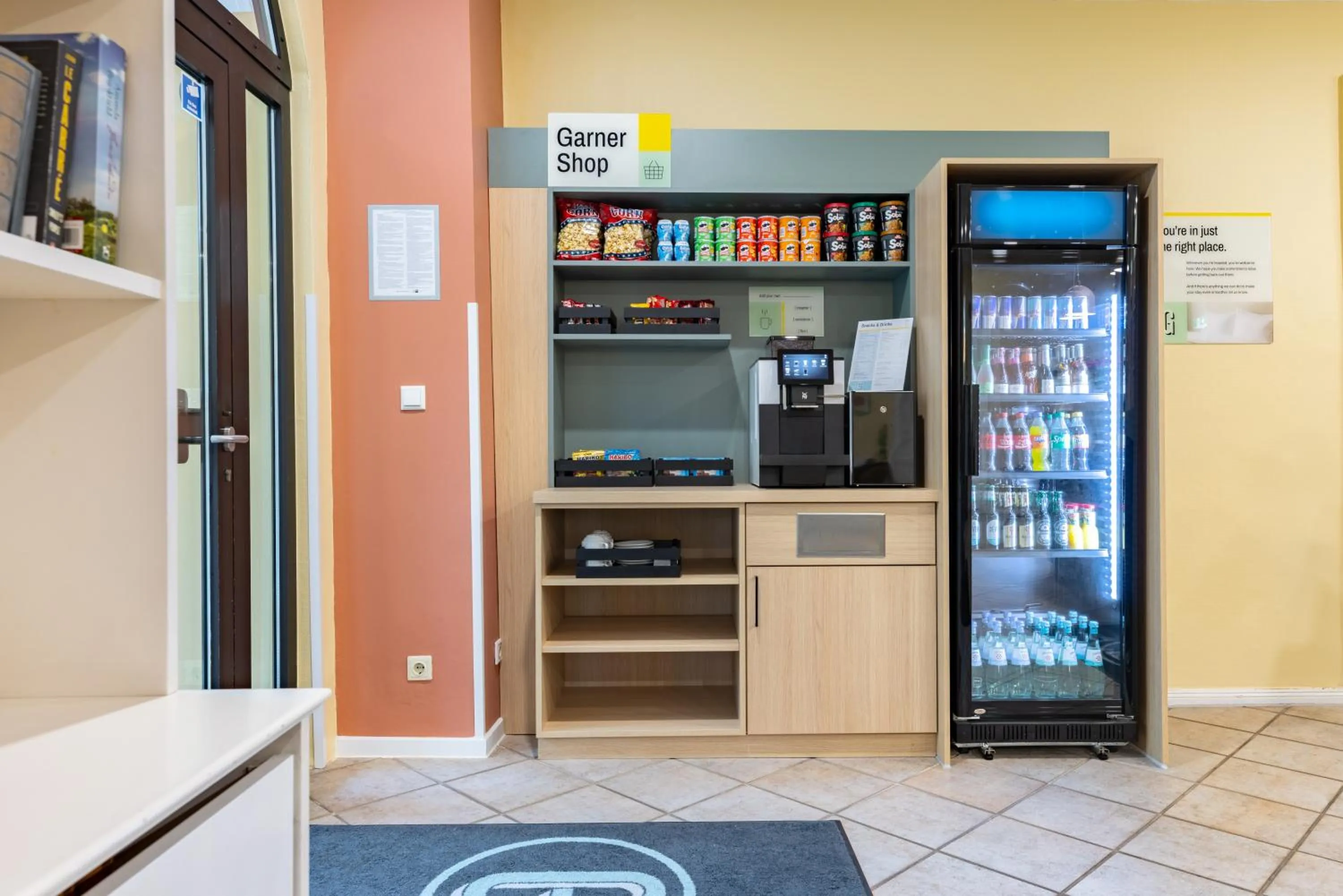 Lobby or reception in Garner Hotel Berlin - Messe by IHG