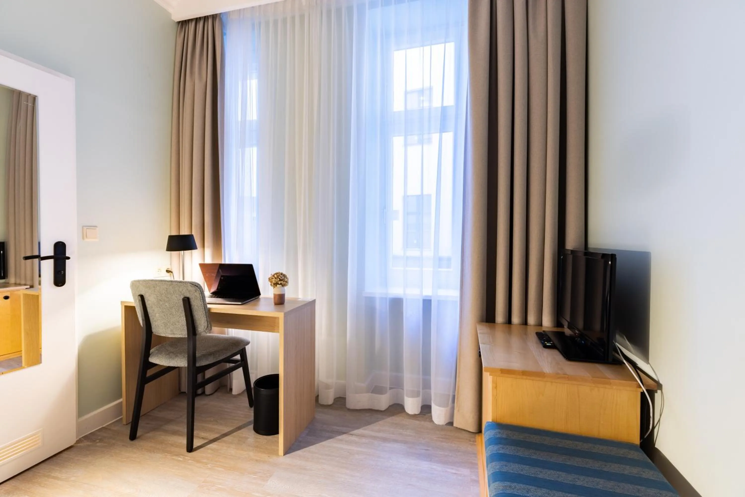 Photo of the whole room in Garner Hotel Berlin - Messe by IHG