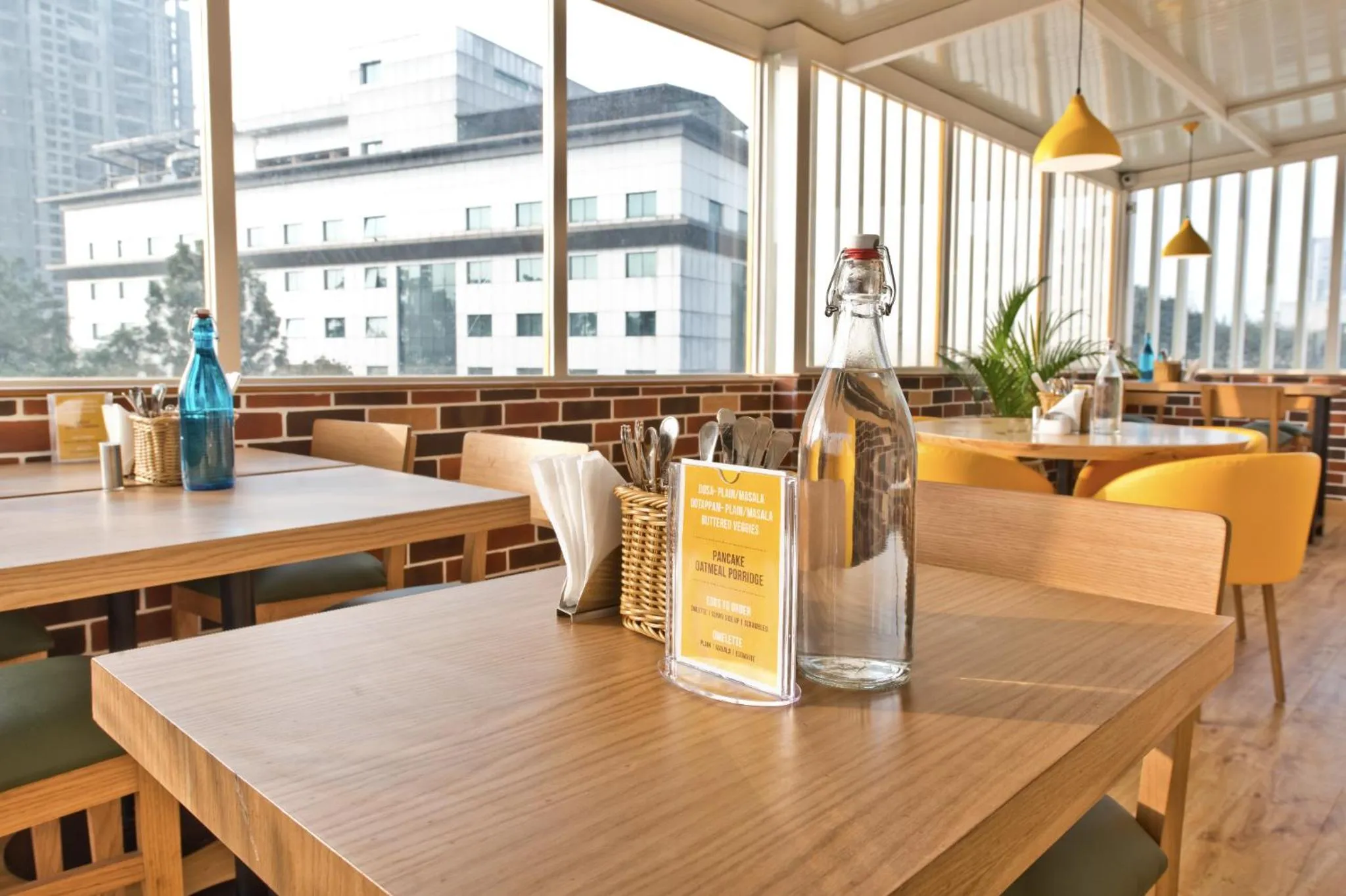Restaurant/places to eat in bloomrooms @ City Centre