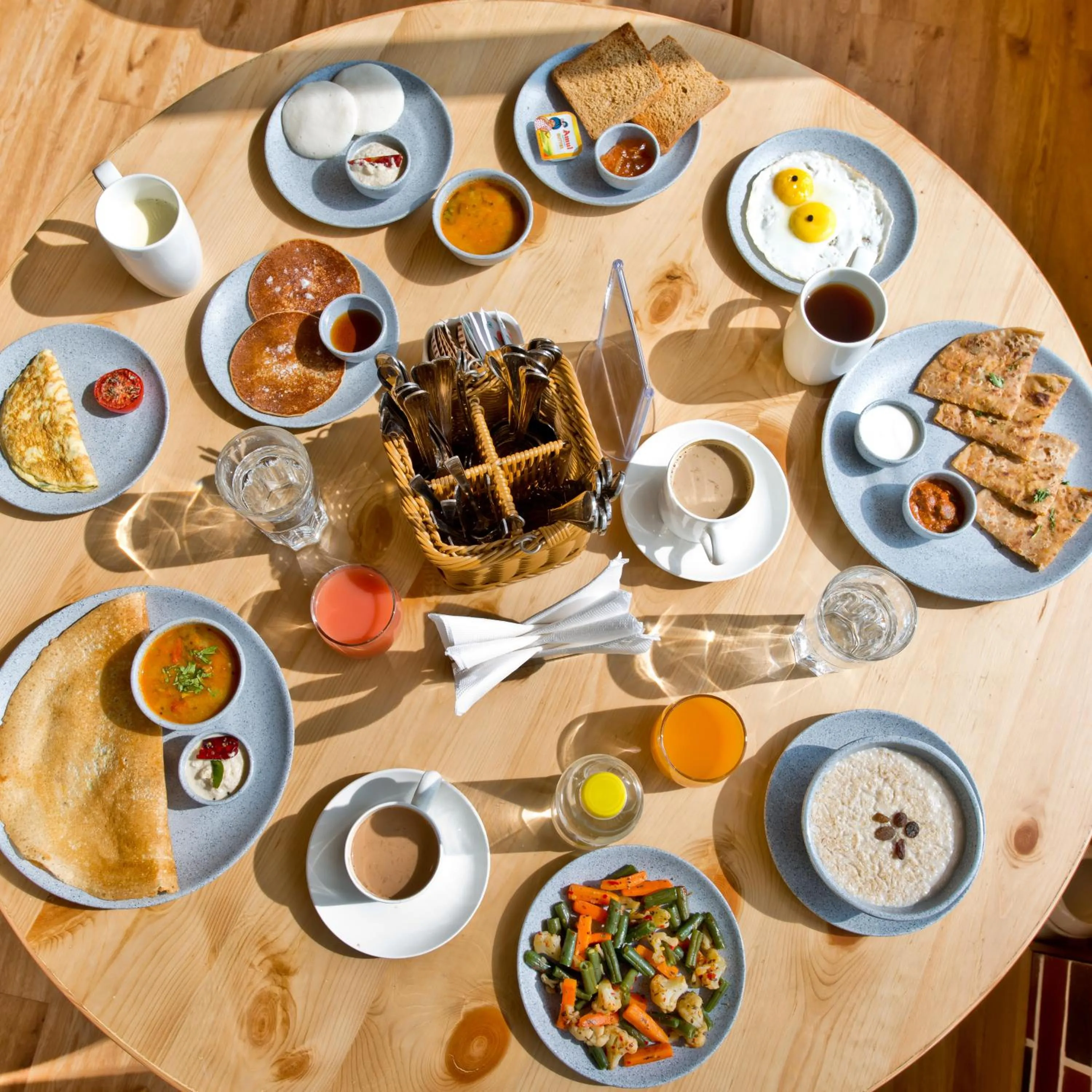 Buffet breakfast in bloomrooms @ City Centre