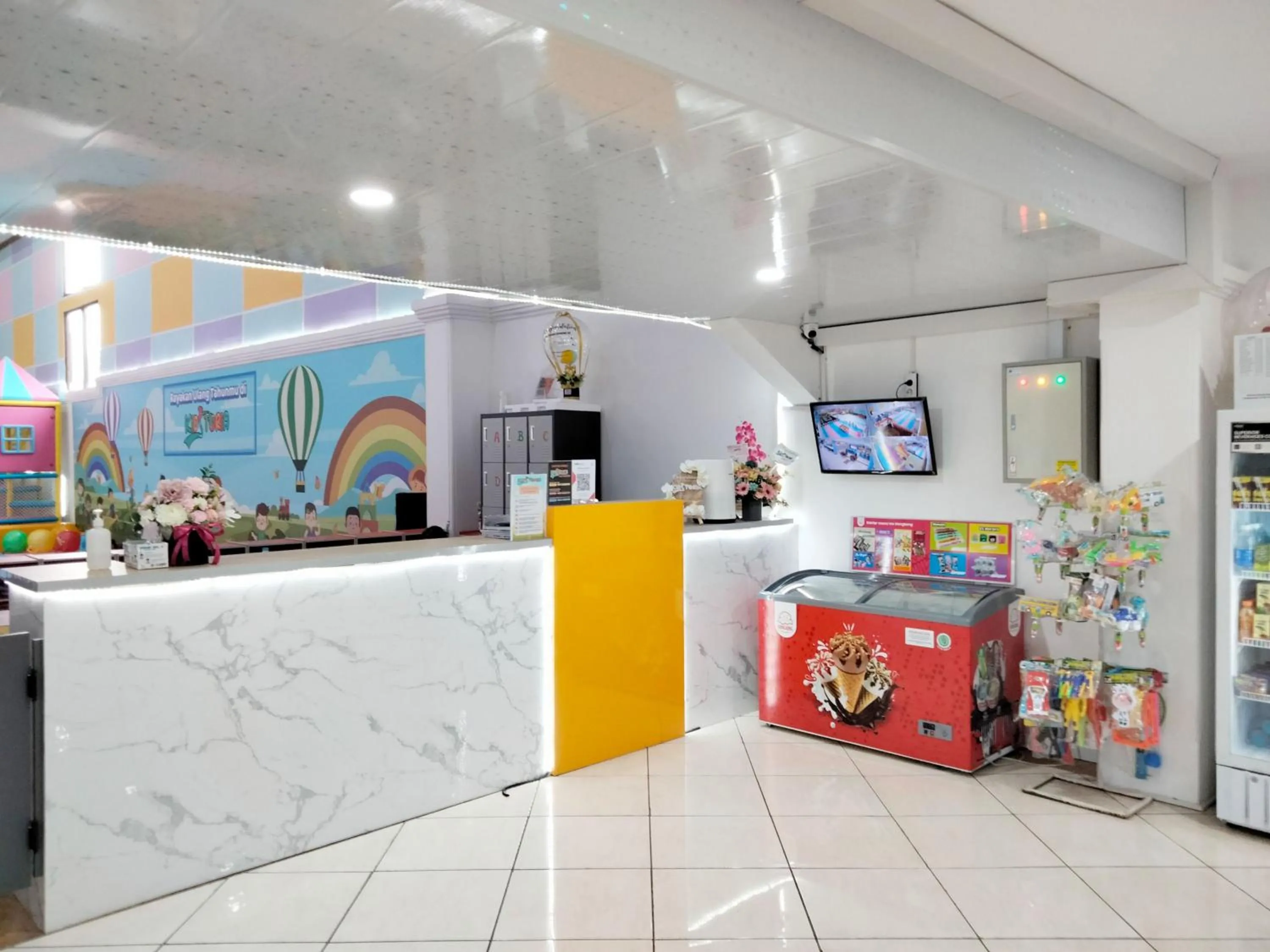 Children play ground in Sartika Hotel Mitra RedDoorz Pati