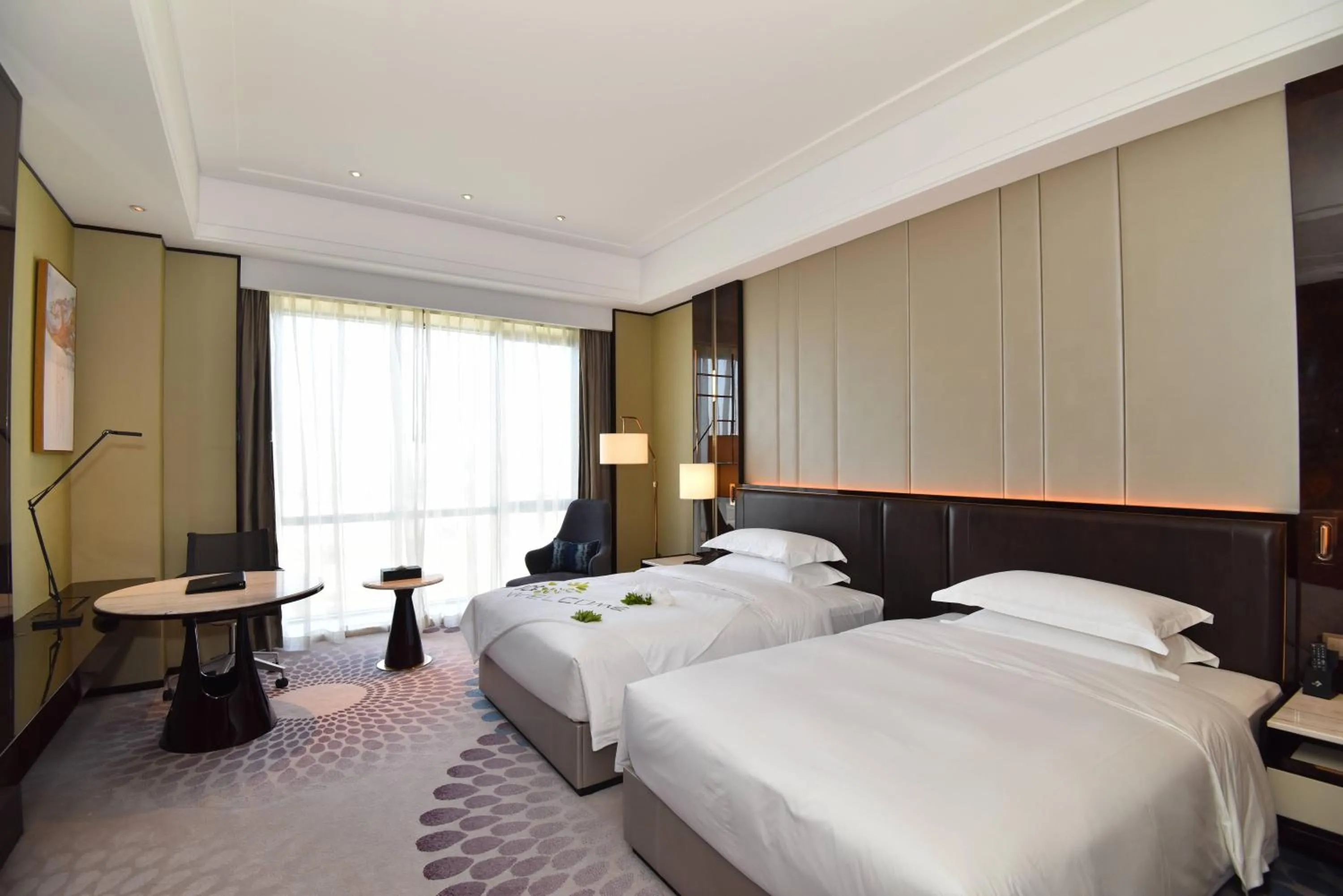 Bed in Vignette Collection Haikou Yatter Hotel by IHG