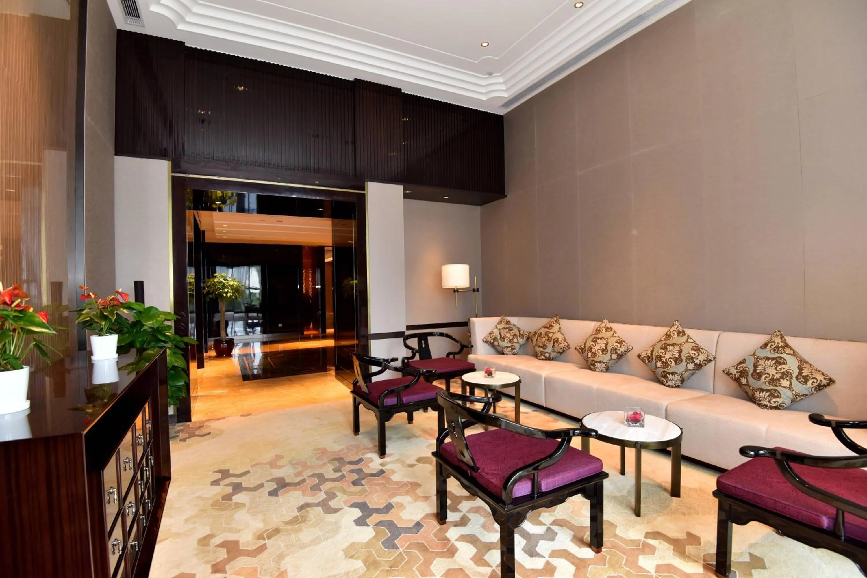 Restaurant/places to eat in Vignette Collection Haikou Yatter Hotel by IHG