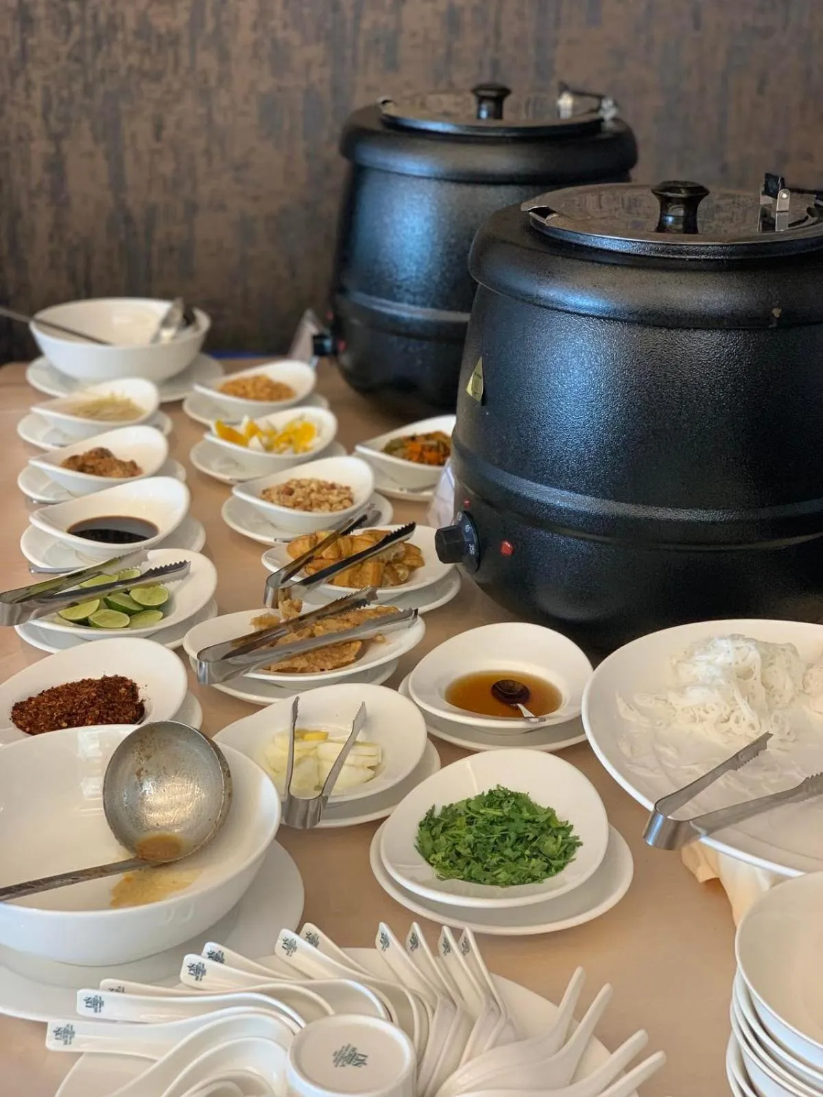 Breakfast in Yangon Thanlwin Hotel